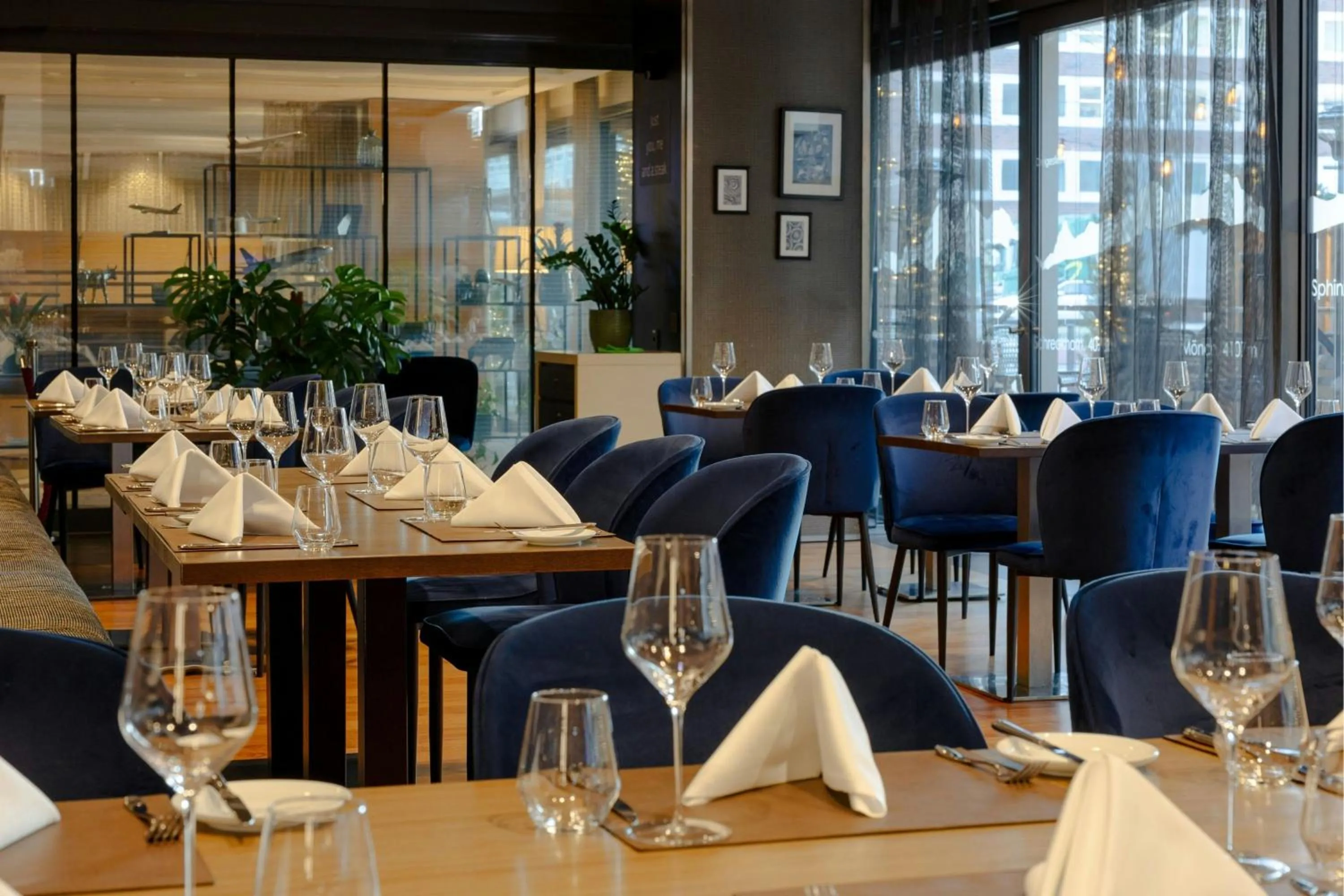 Restaurant/places to eat in Sheraton Zürich Hotel