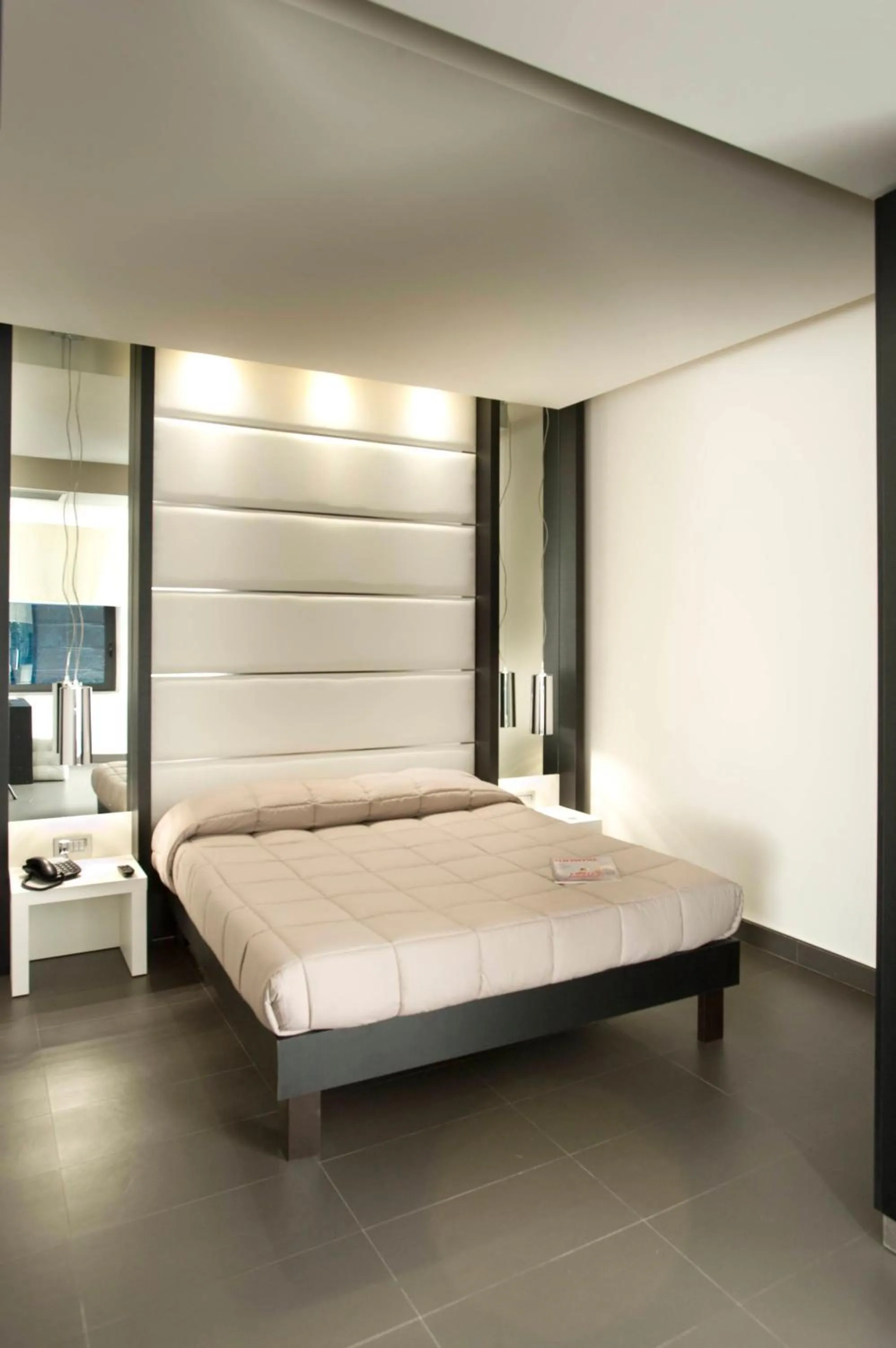 Decorative detail, Bed in Hotel Ristorante Borgo Antico