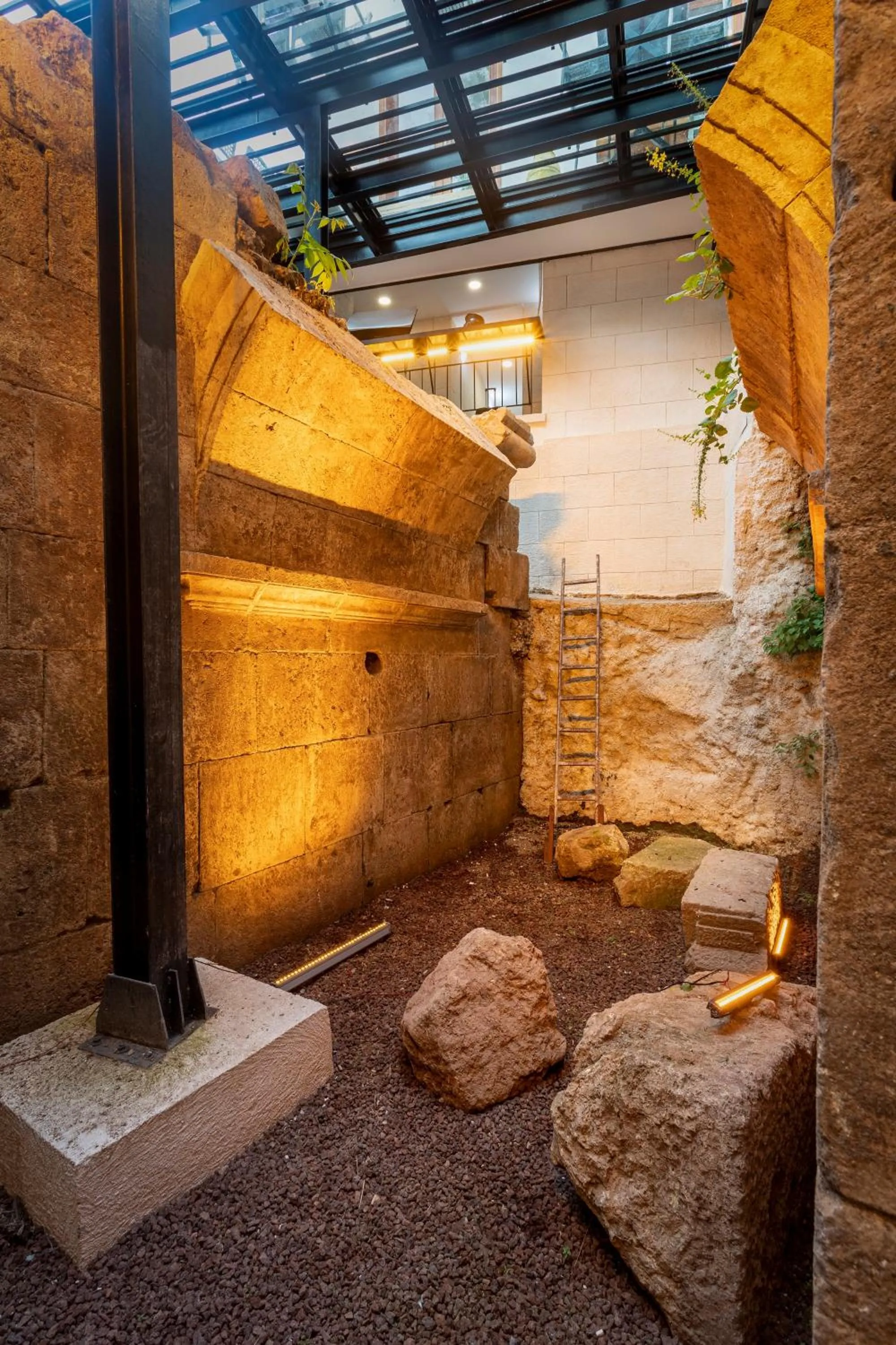 Property building in WOO Town Suites