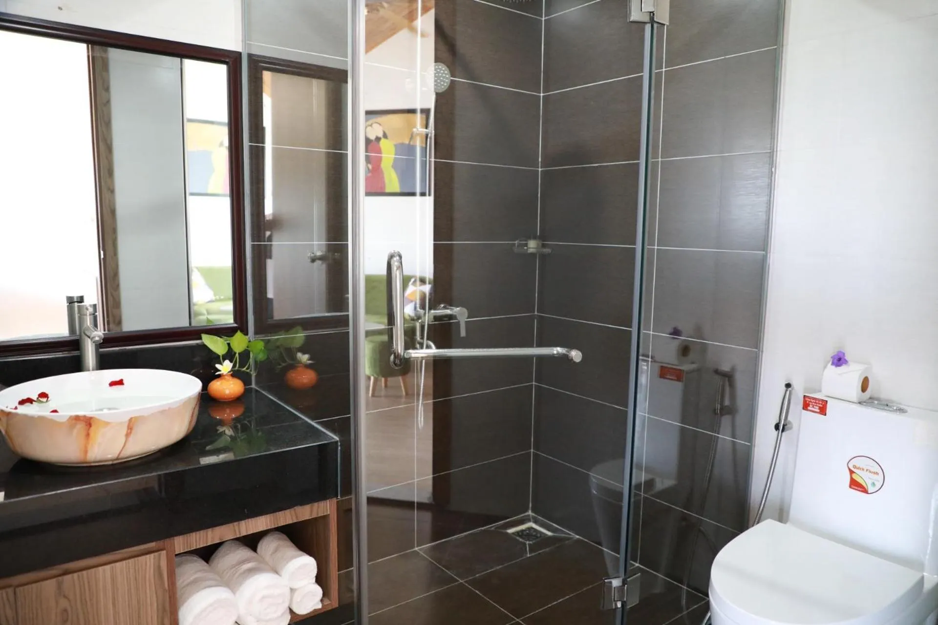 Shower in 1 Stop ViVi An Bang Beach Hoi An Hotel