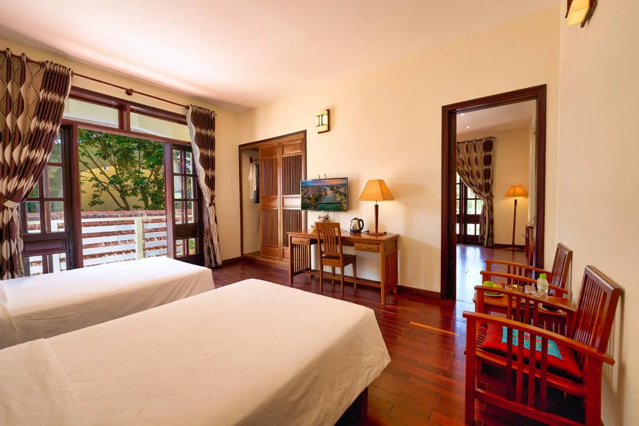 Two-Bedroom Suite in The Muse House Two-Bedroom Suite in The Muse House