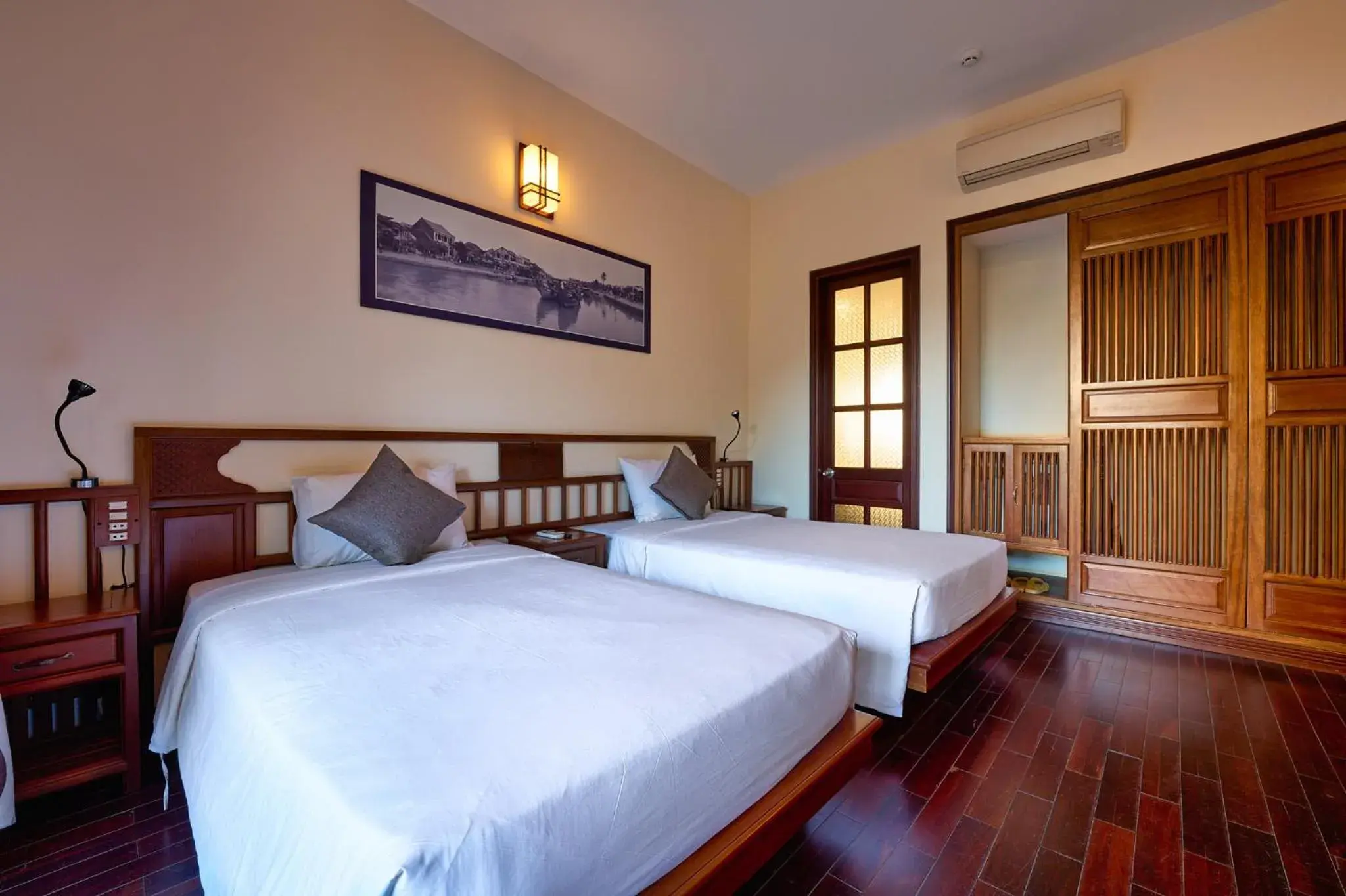 Deluxe Twin Room in The Muse House Deluxe Twin Room in The Muse House