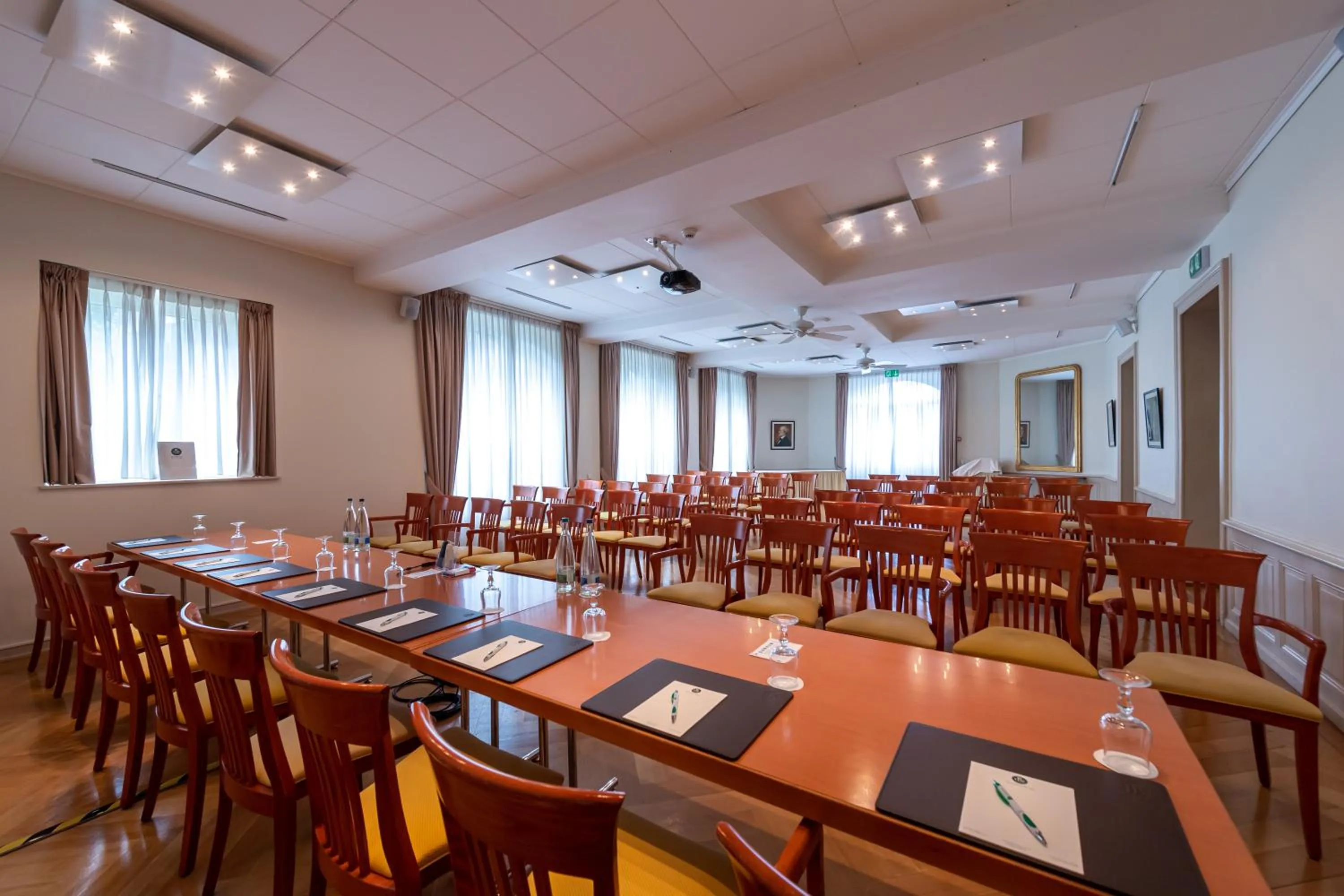 Business facilities in Hôtel Bon Rivage