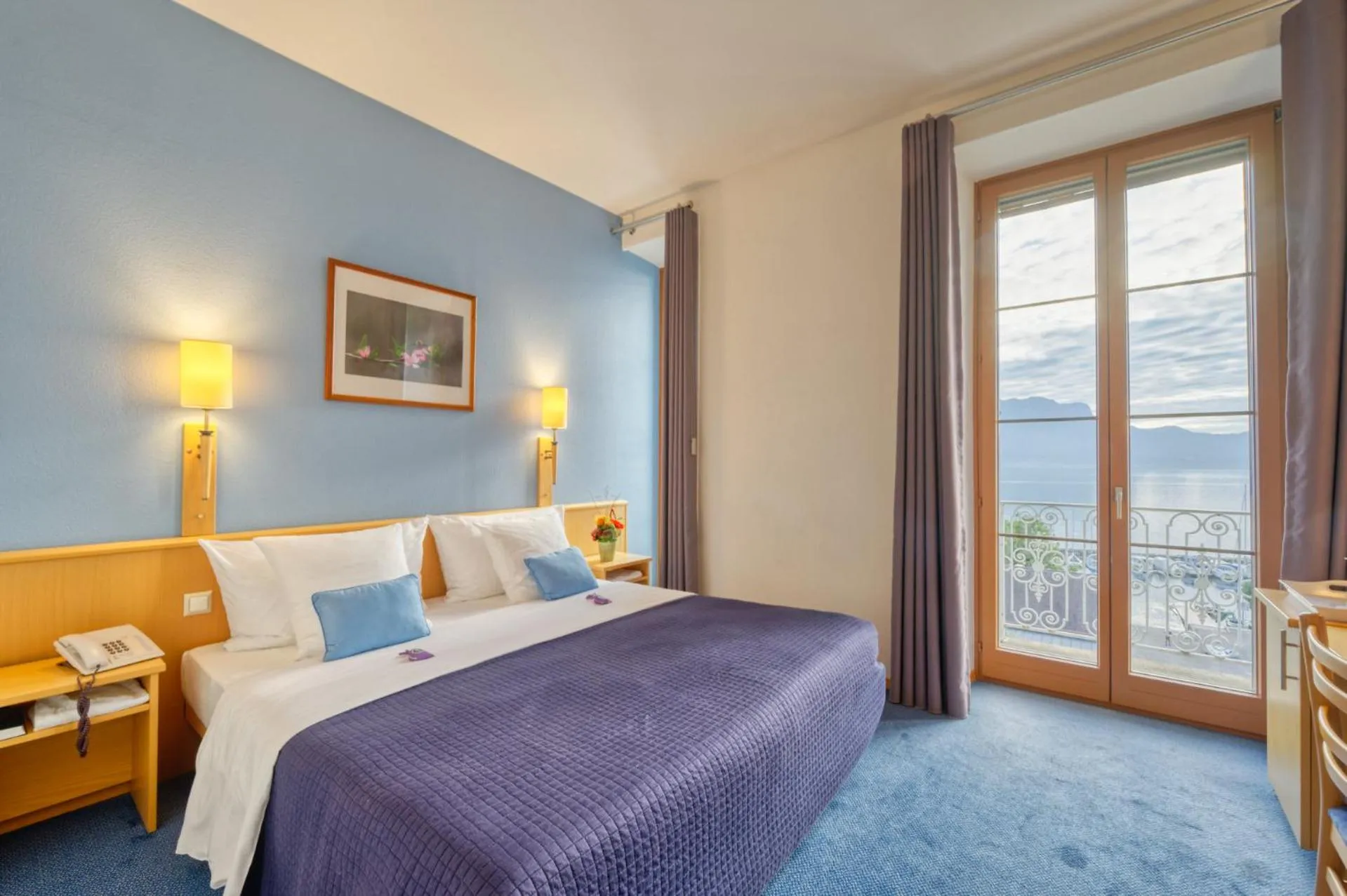 Bed in Hôtel Bon Rivage