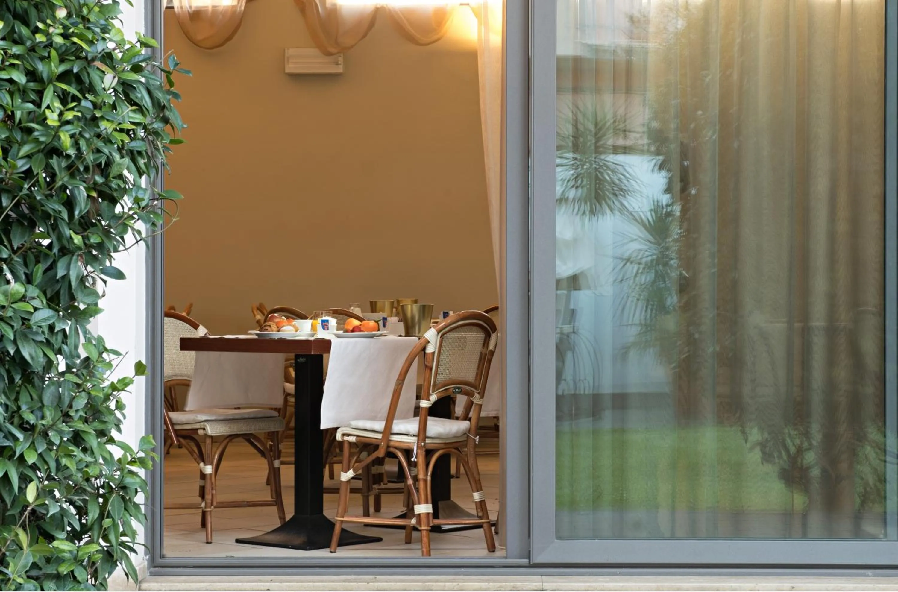 Buffet breakfast in Hotel Spinelli