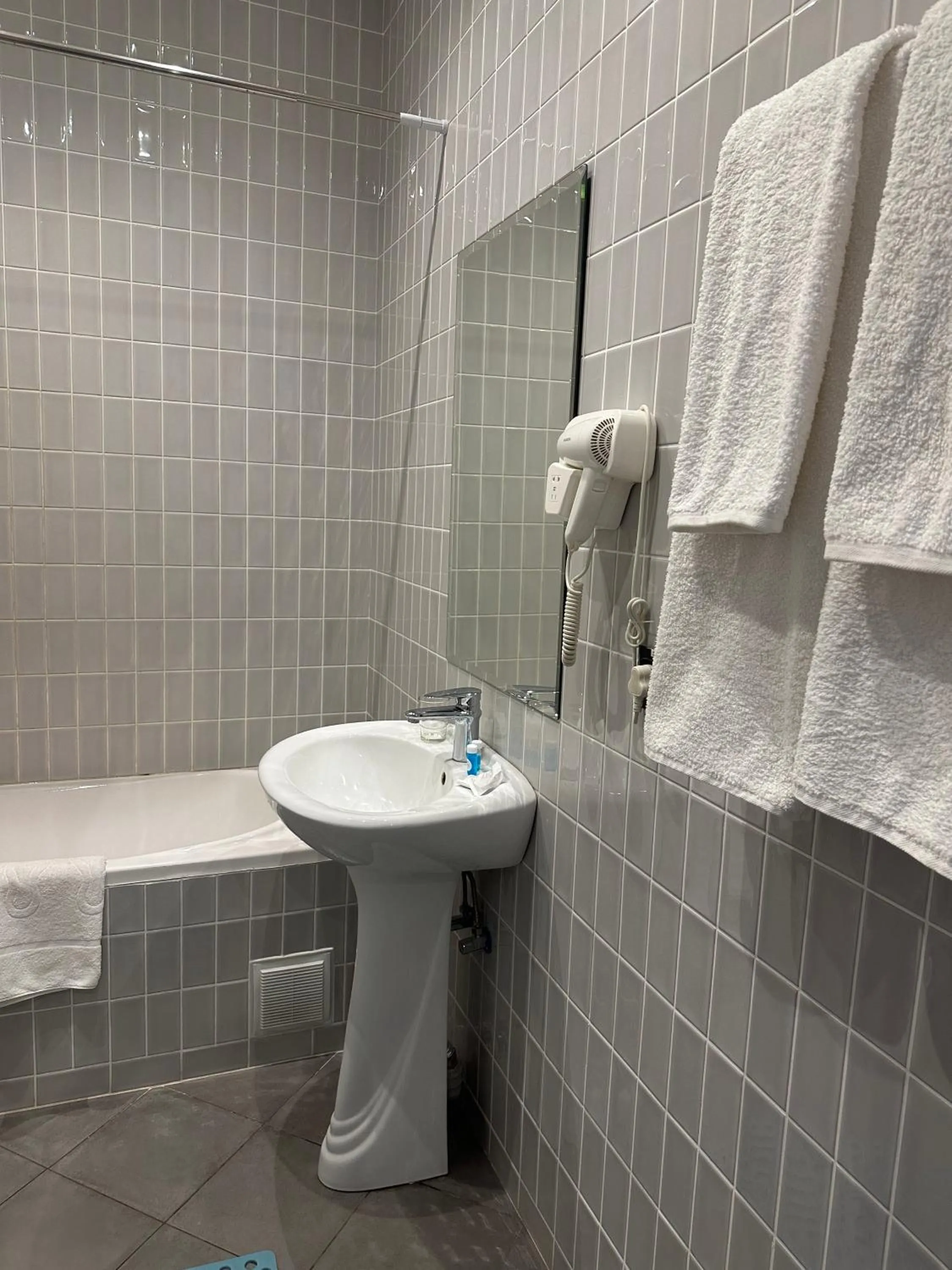 Bathroom in Hotel Jipek Joli