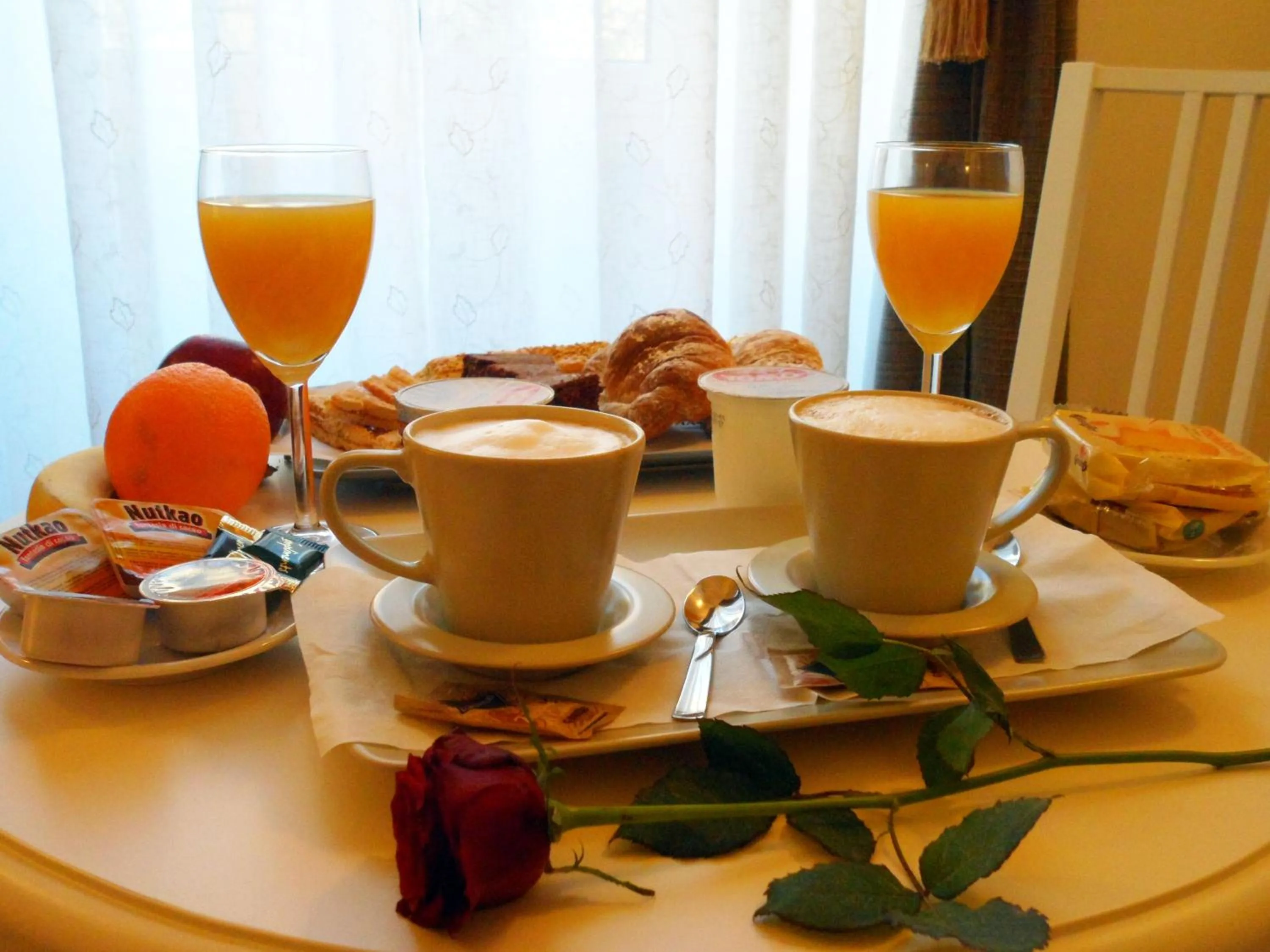 Food and drinks in Dante's in Vaticano