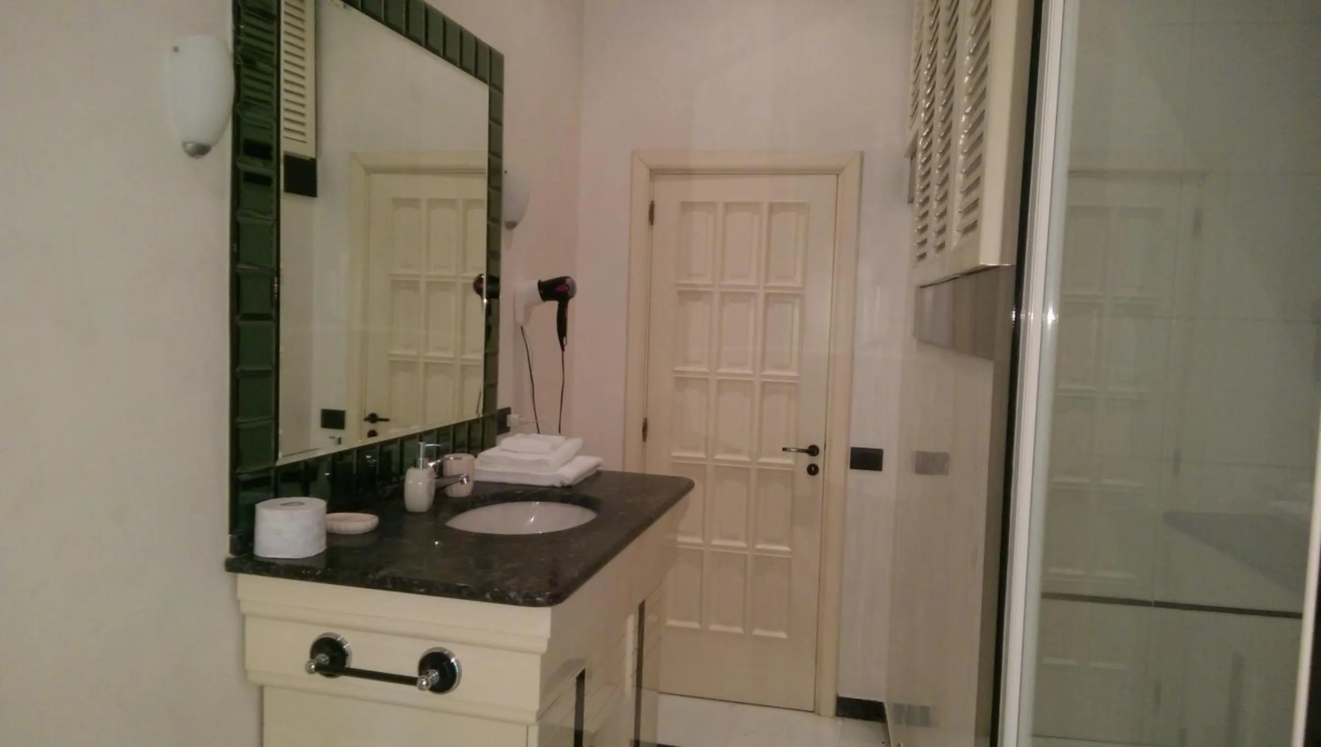 Bathroom in B&B Porta di Mare