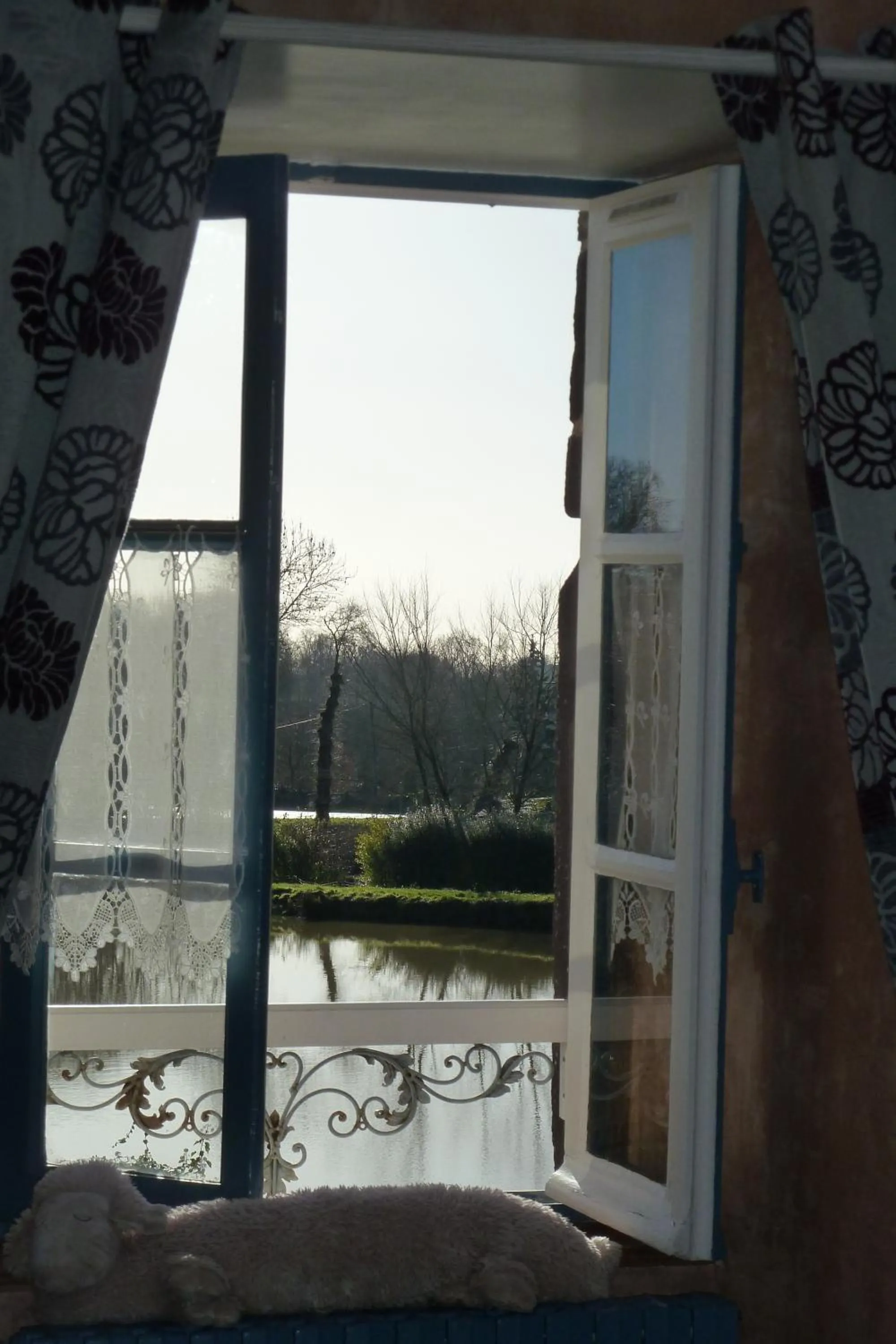 Lake view in B&B L'Atelier du Presbytère