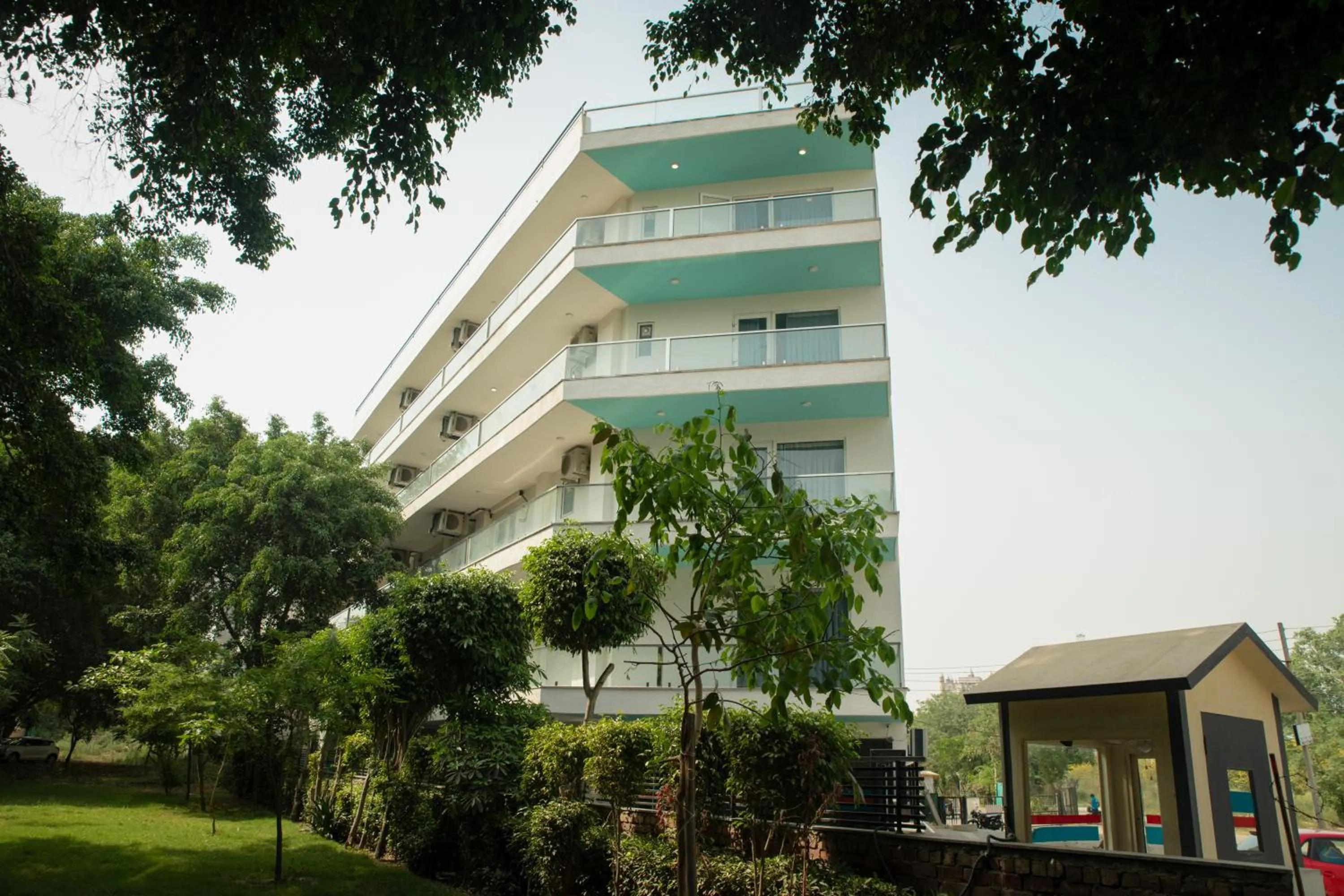 Property building in Inde Hotel Golf Course Extension, Gurgaon