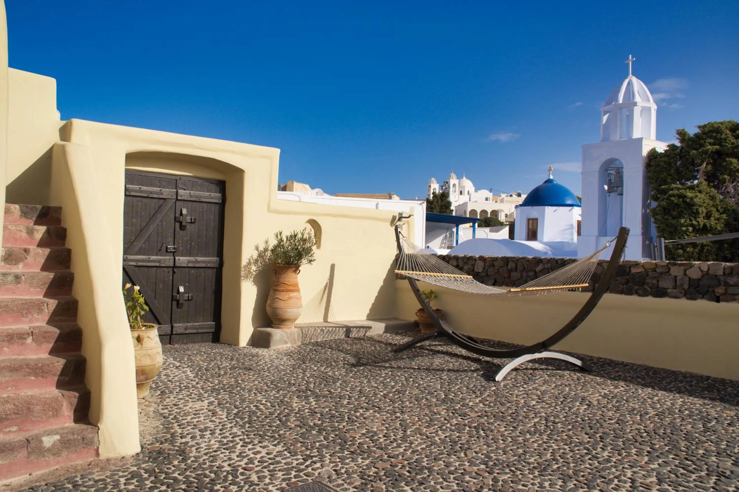 Inner courtyard view in Santorini Heritage Villas