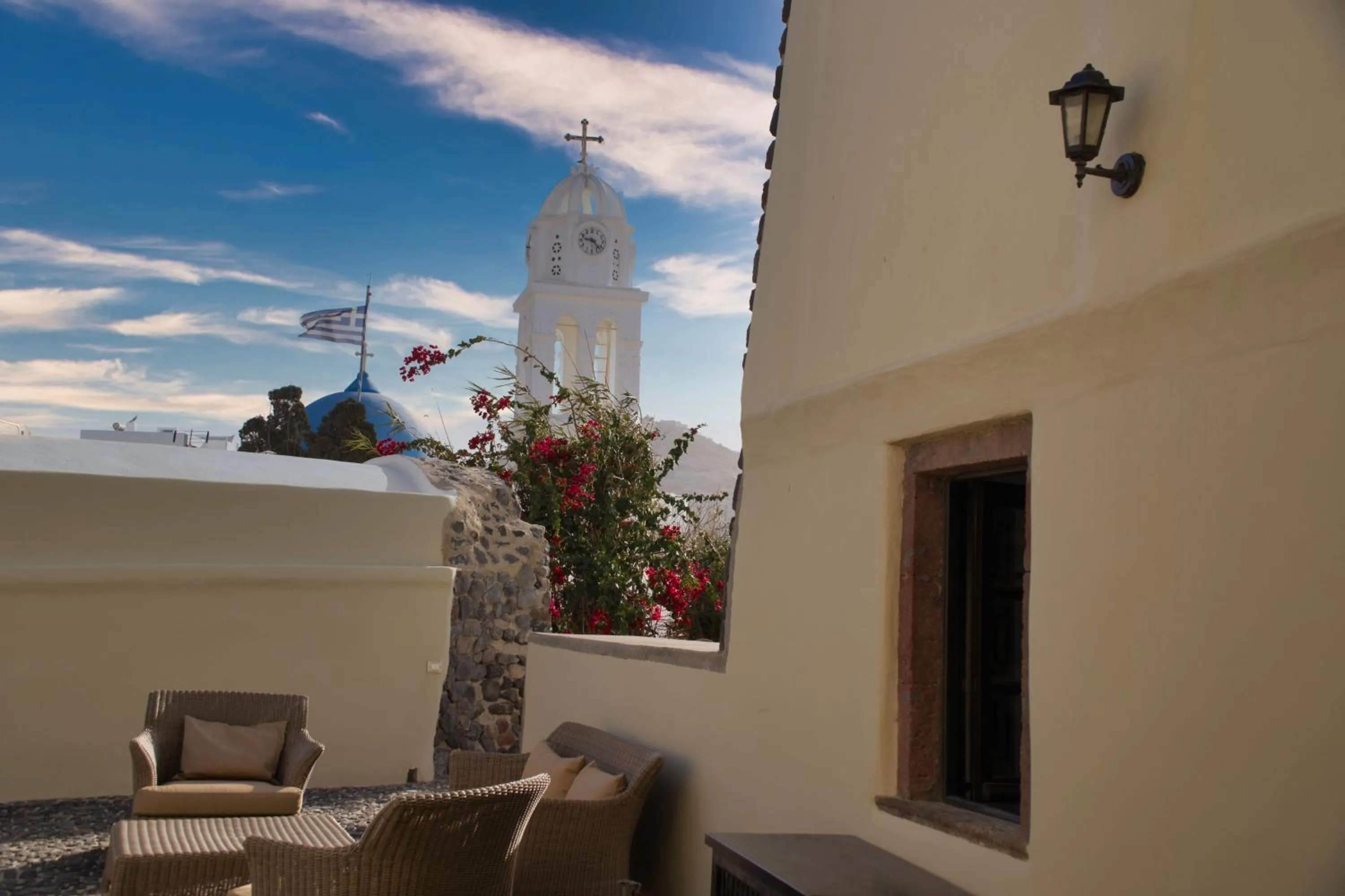 Inner courtyard view in Santorini Heritage Villas
