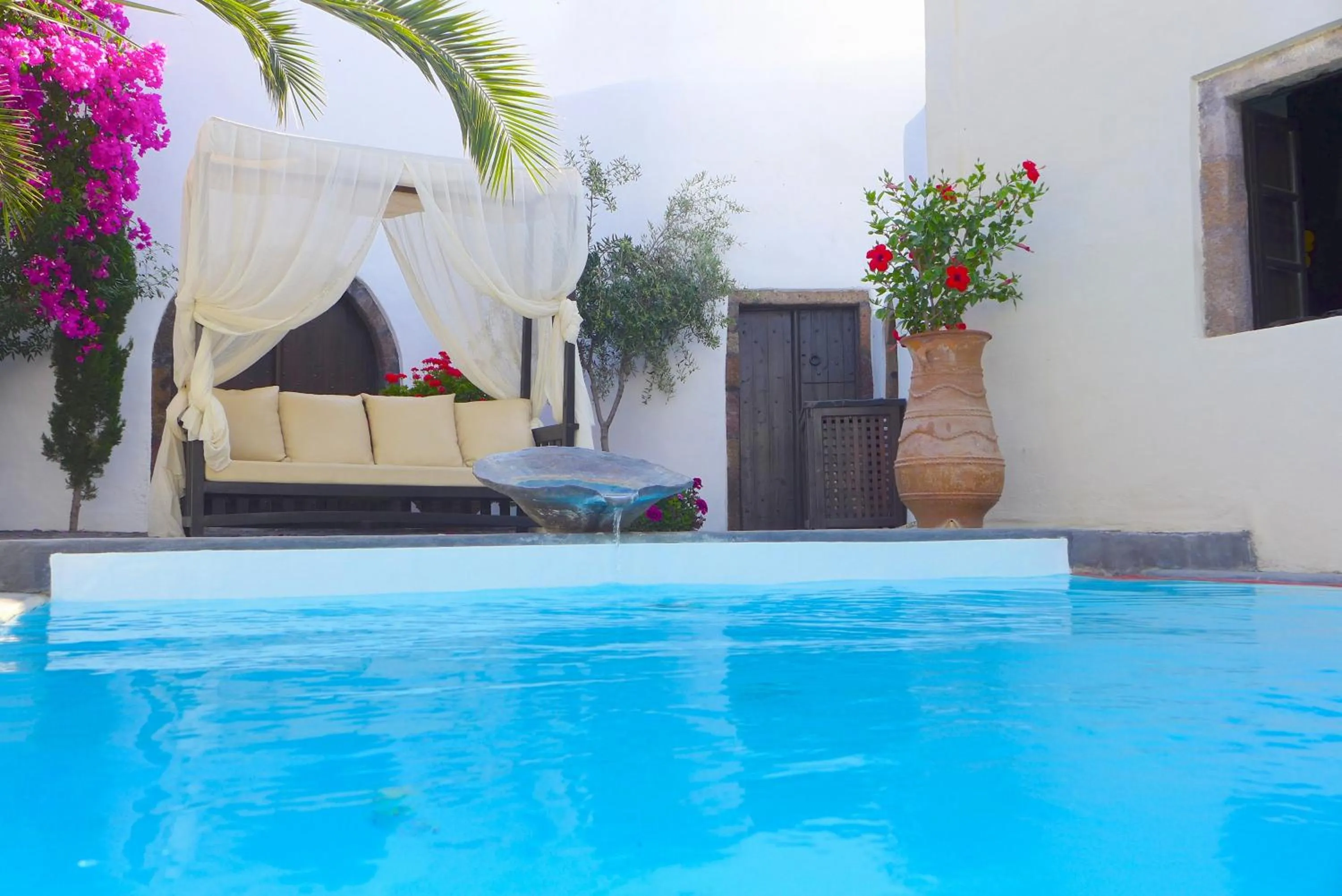 Swimming pool in Santorini Heritage Villas