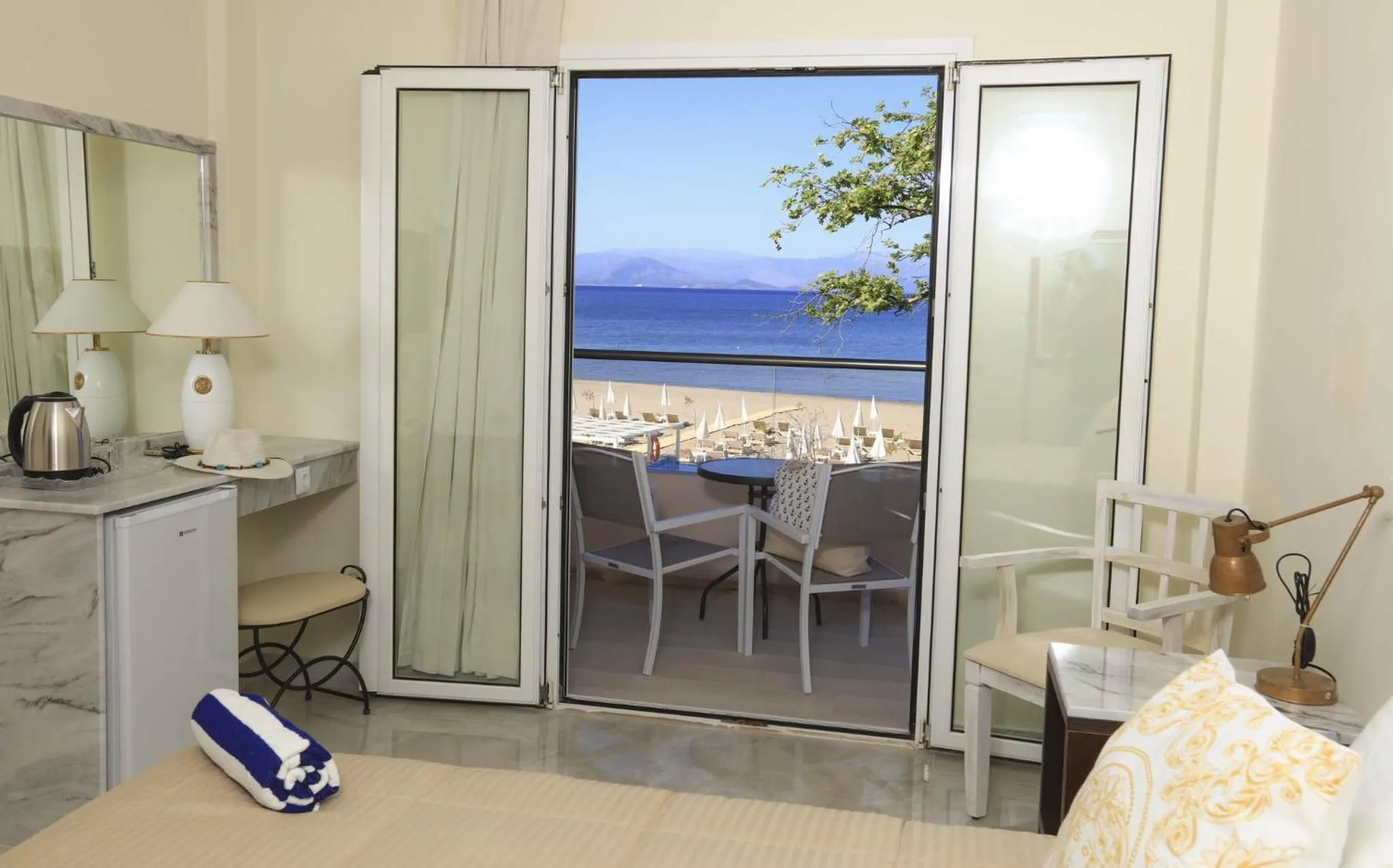 Bed in Cavomarina Beach- Adults Only