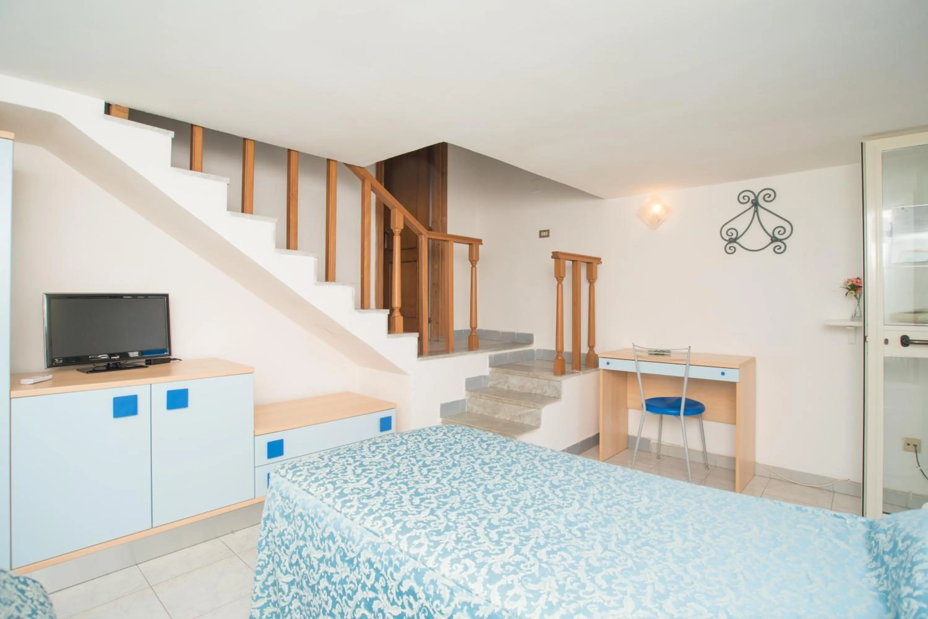 Photo of the whole room, Bed in Hotel Celeste