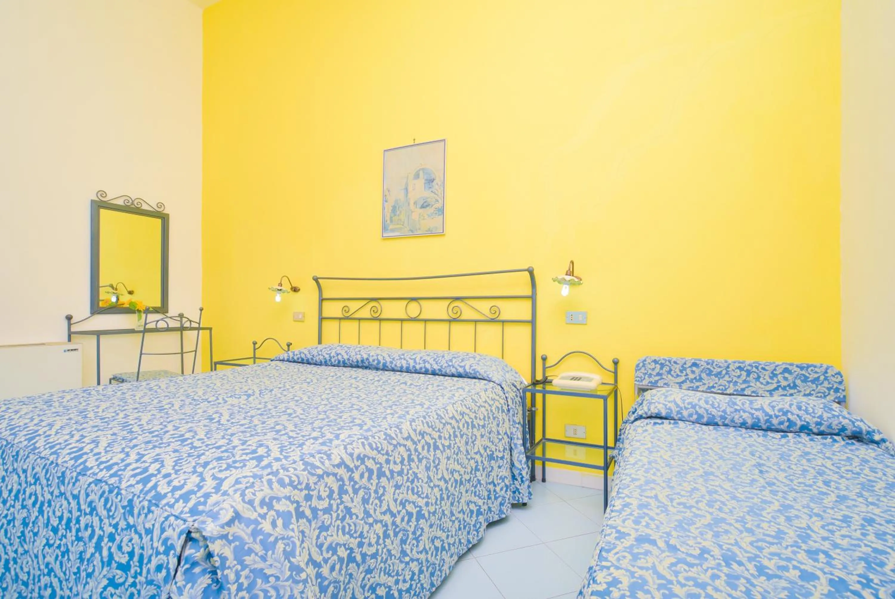 Photo of the whole room, Bed in Hotel Celeste