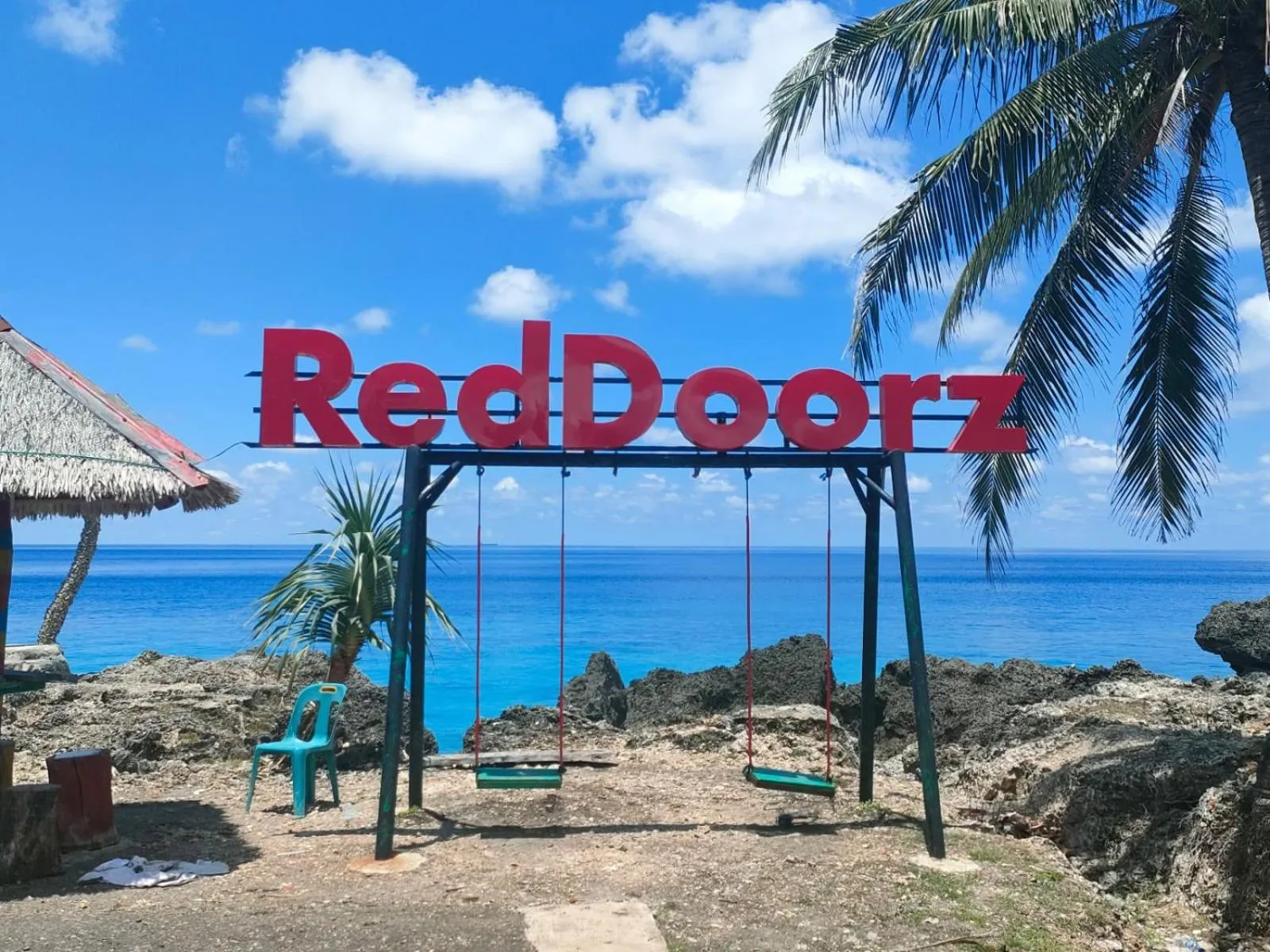 Facade/entrance in RedDoorz Syariah near Ujong Kareung Beach Sabang