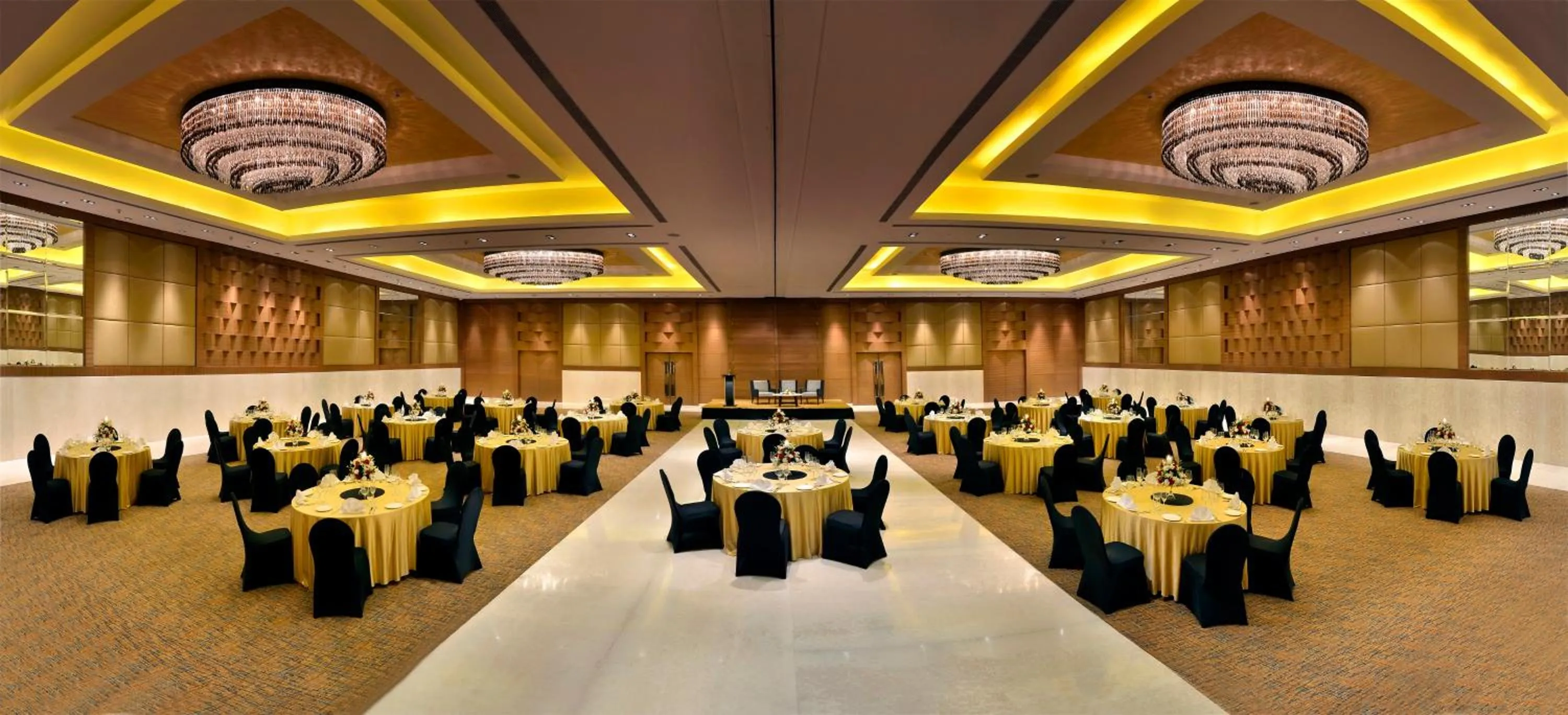 Banquet/Function facilities in The Lalit Chandigarh