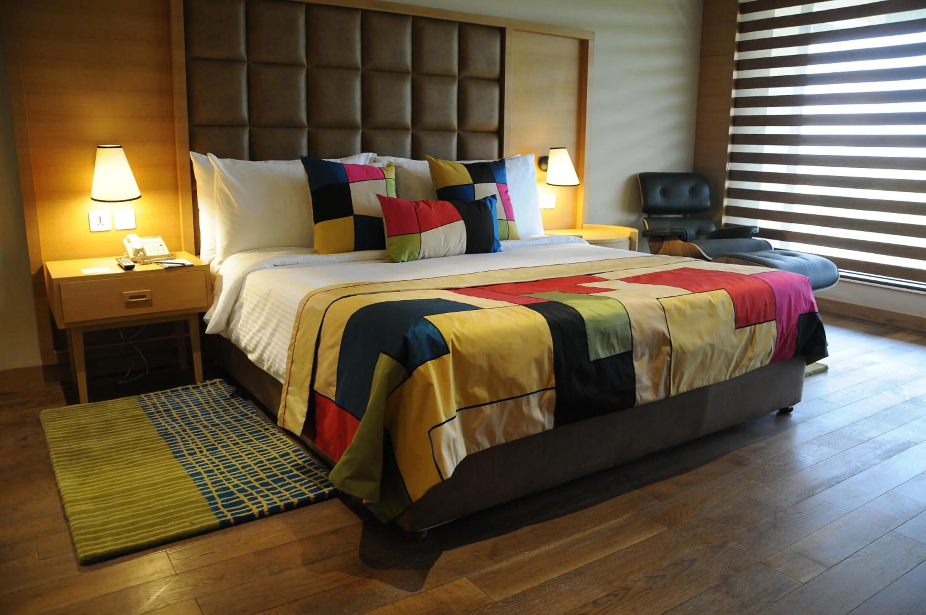 Bed in The Lalit Chandigarh