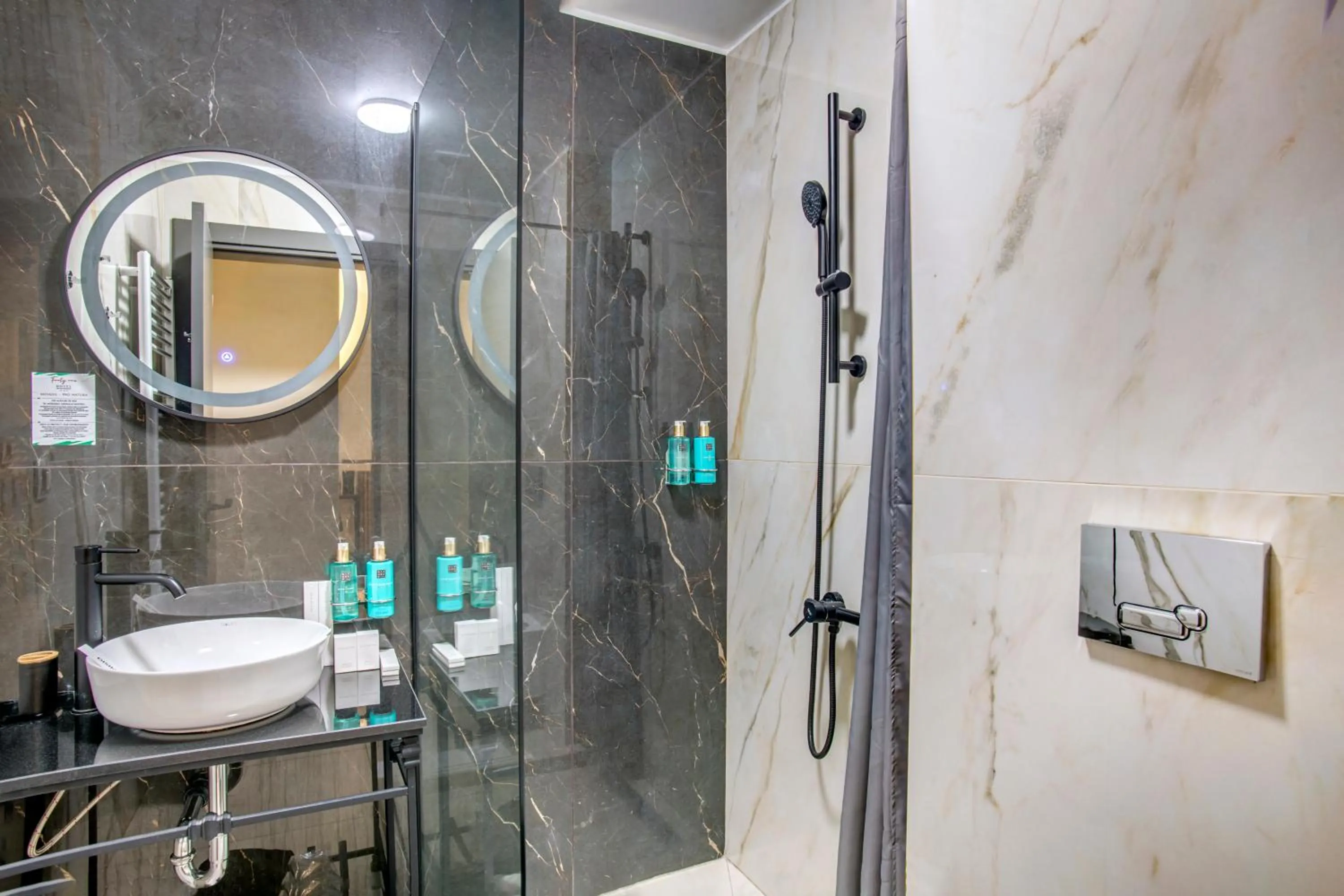 Bathroom in Hotel Forty One