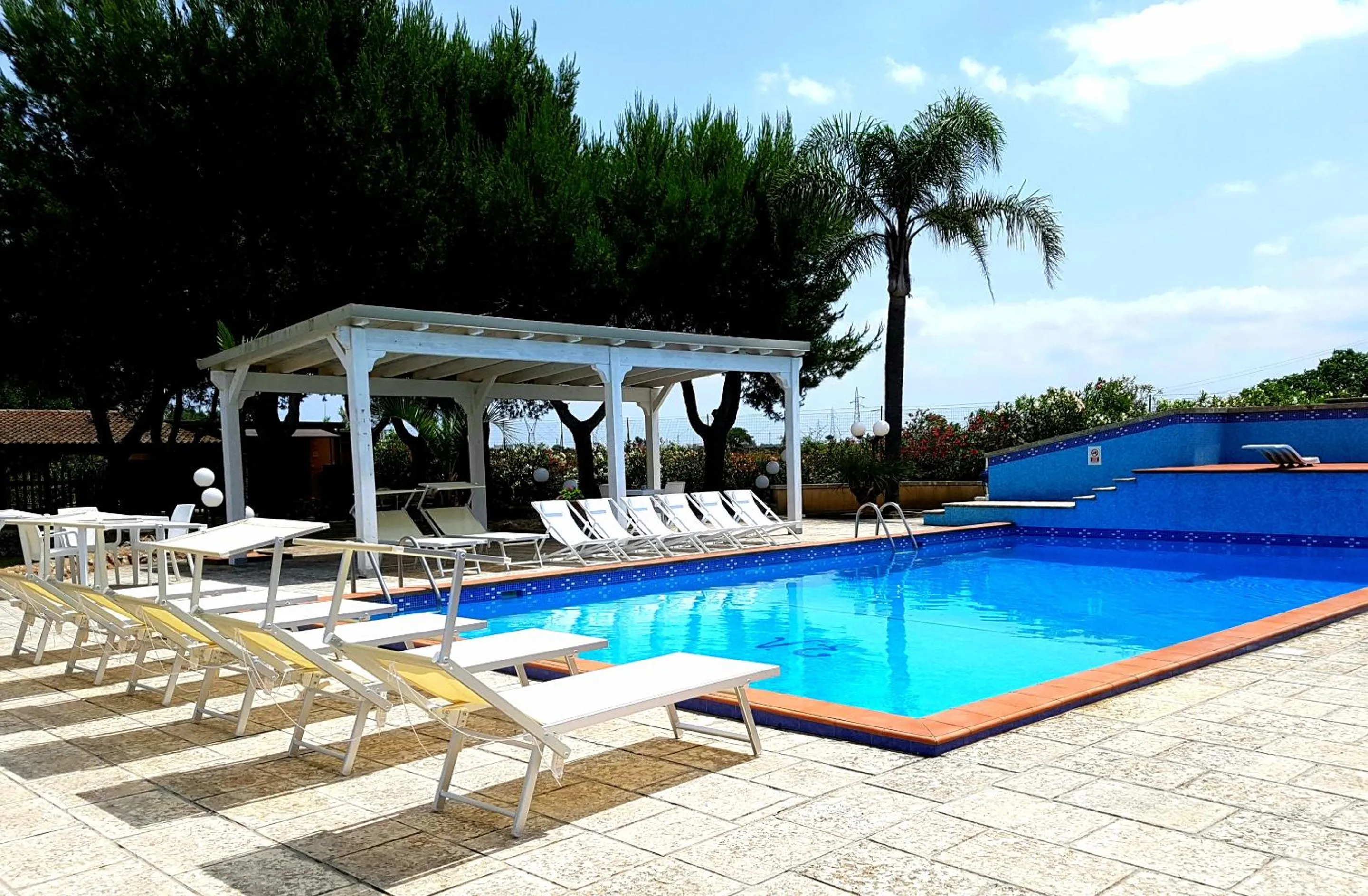 Pool view in Hotel Villa Elisabetta