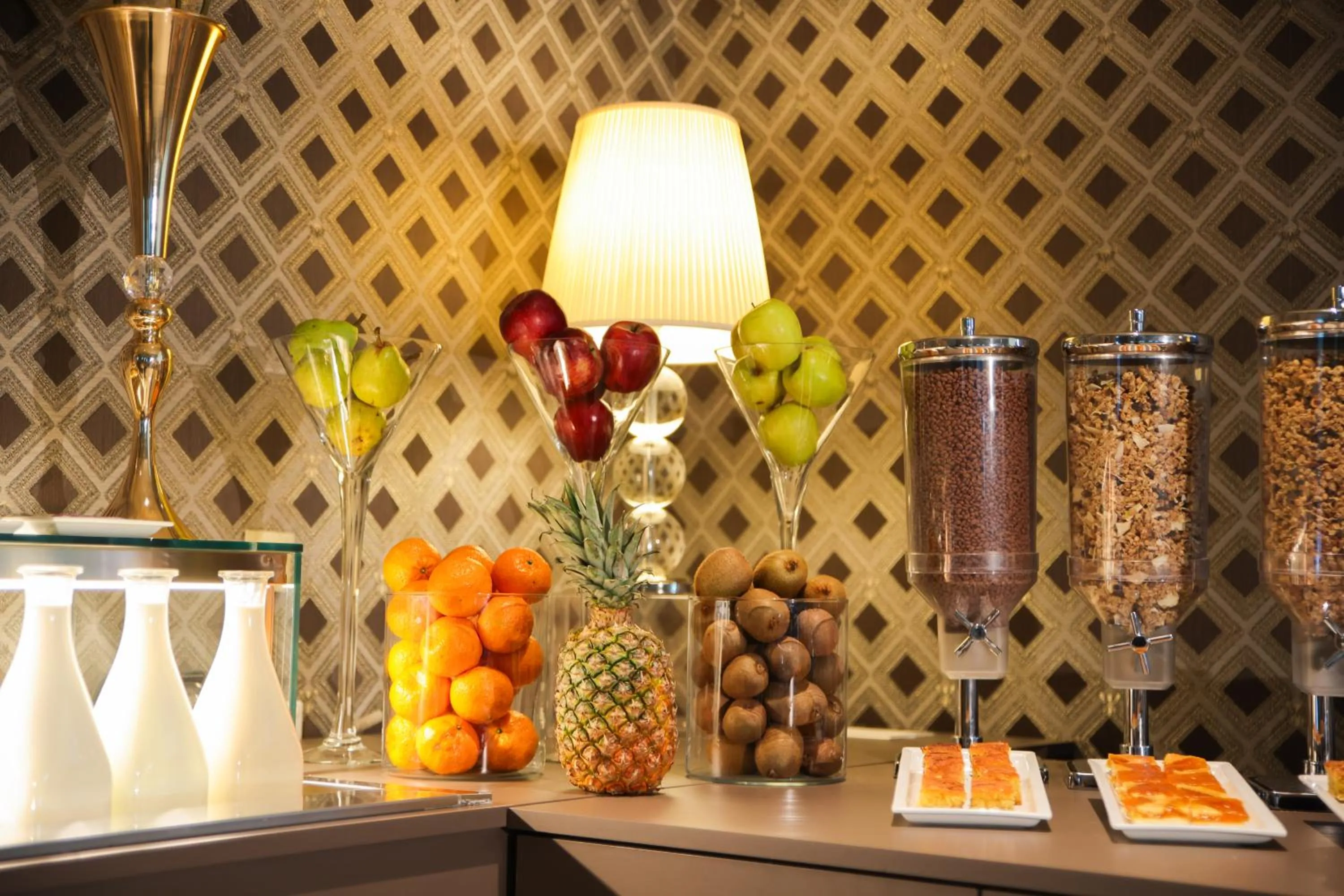 Breakfast in Hotel Parisi