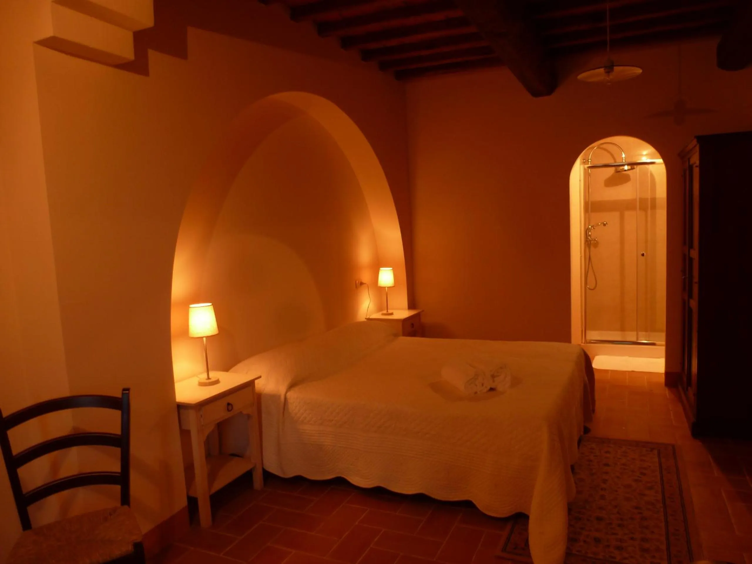 Photo of the whole room, Bed in Castel Brunello
