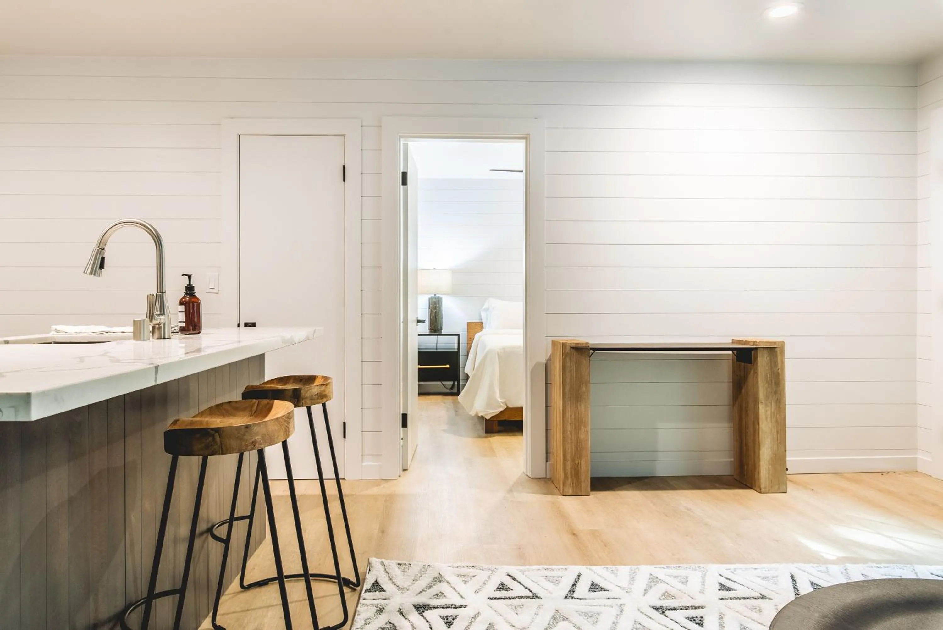 Living room in The Kingsley Hotel