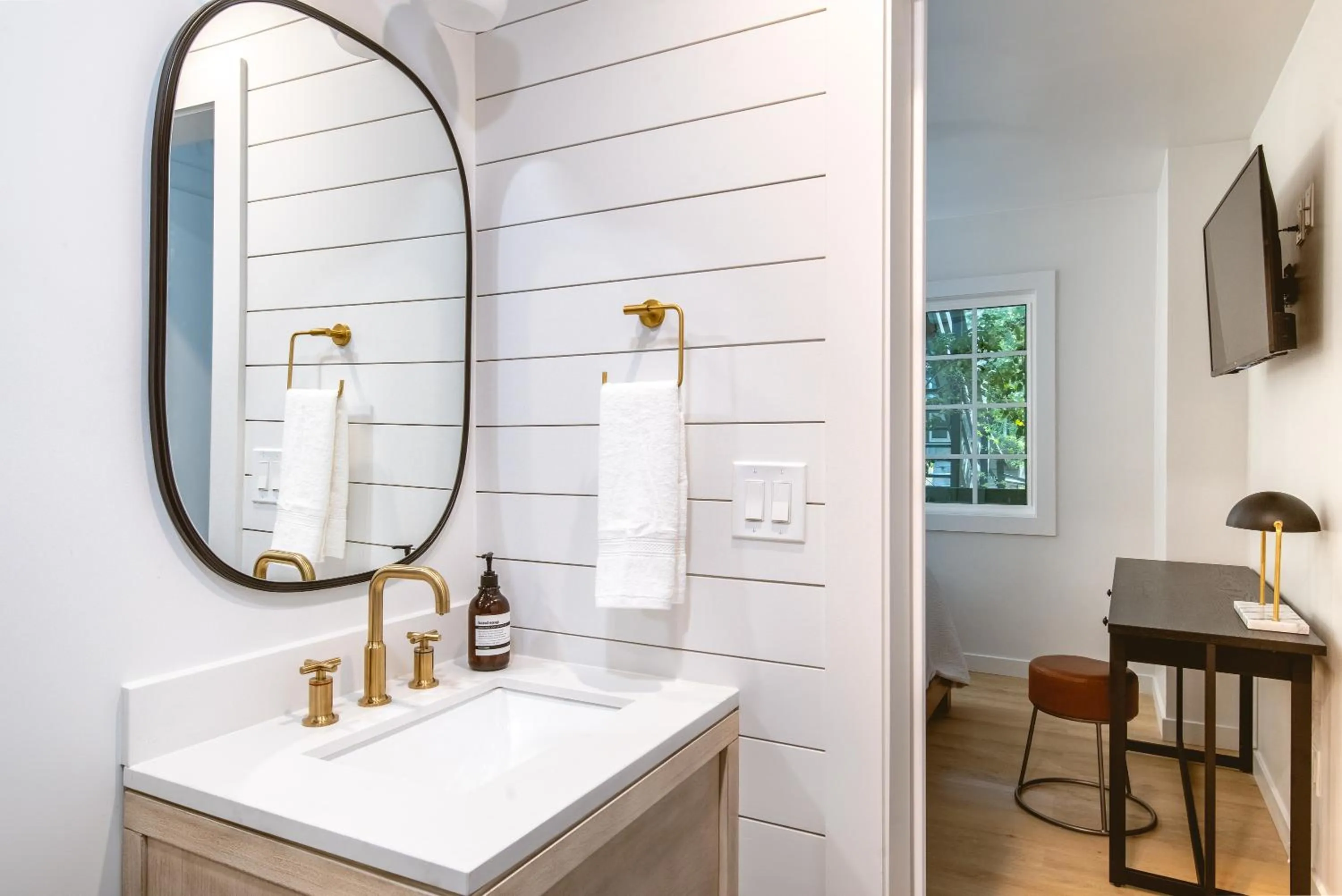 Bathroom in The Kingsley Hotel