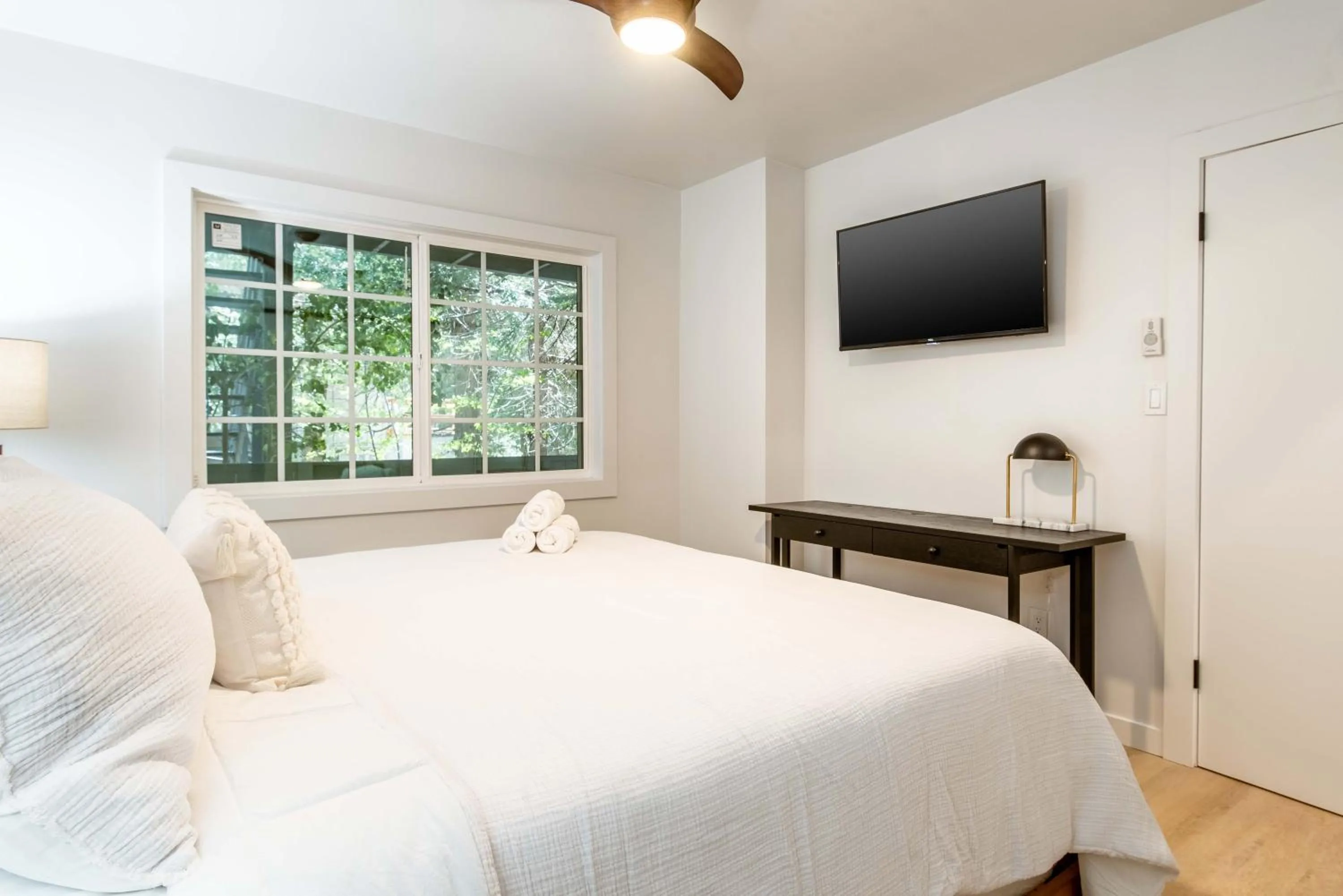 Bed in The Kingsley Hotel