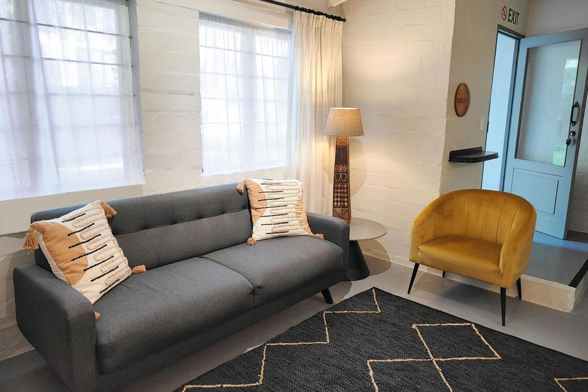 Lounge or bar in Hornbill House Self Catering Accommodation