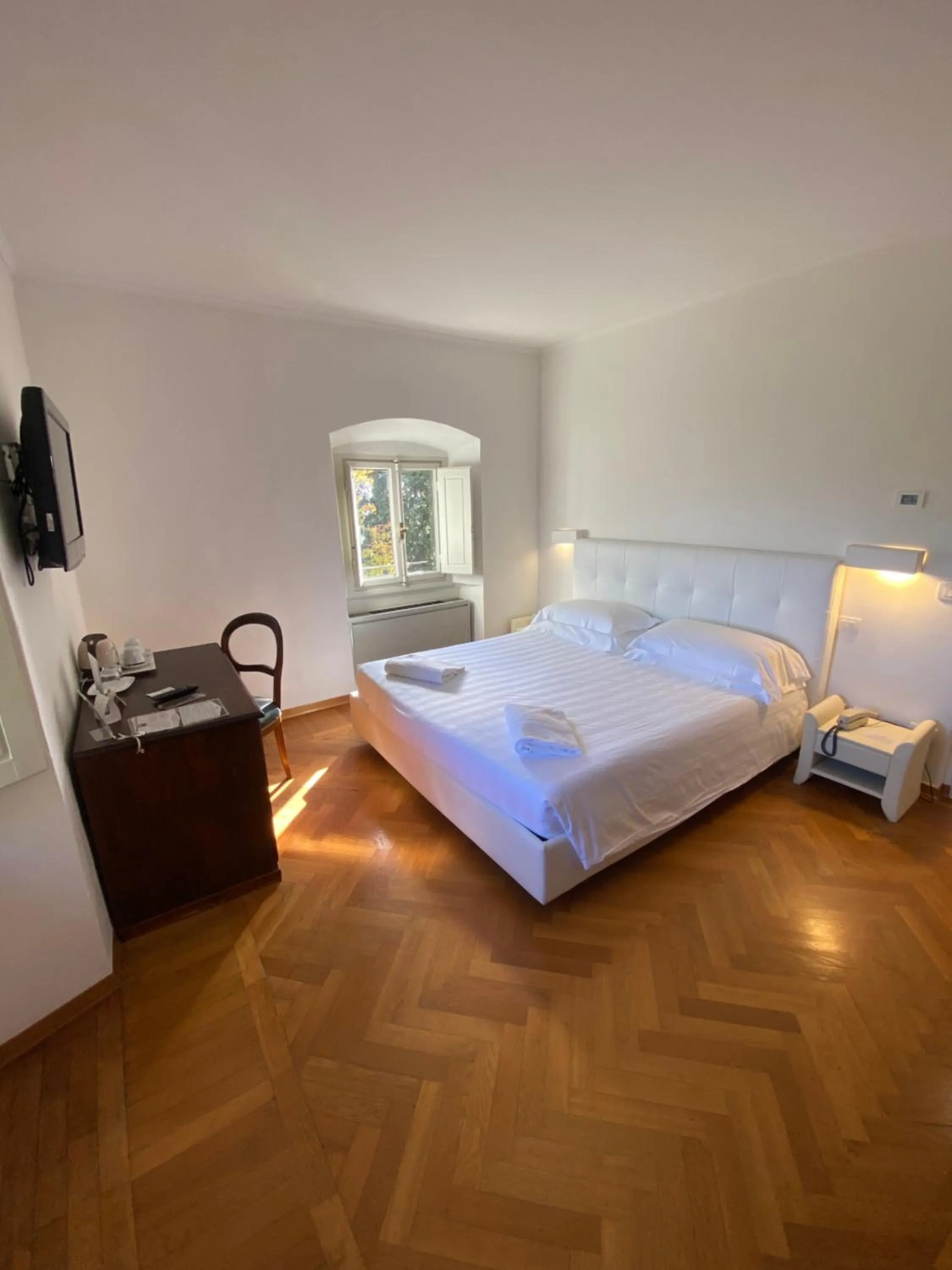 Bedroom, Bed in Villa I Barronci Resort & Spa