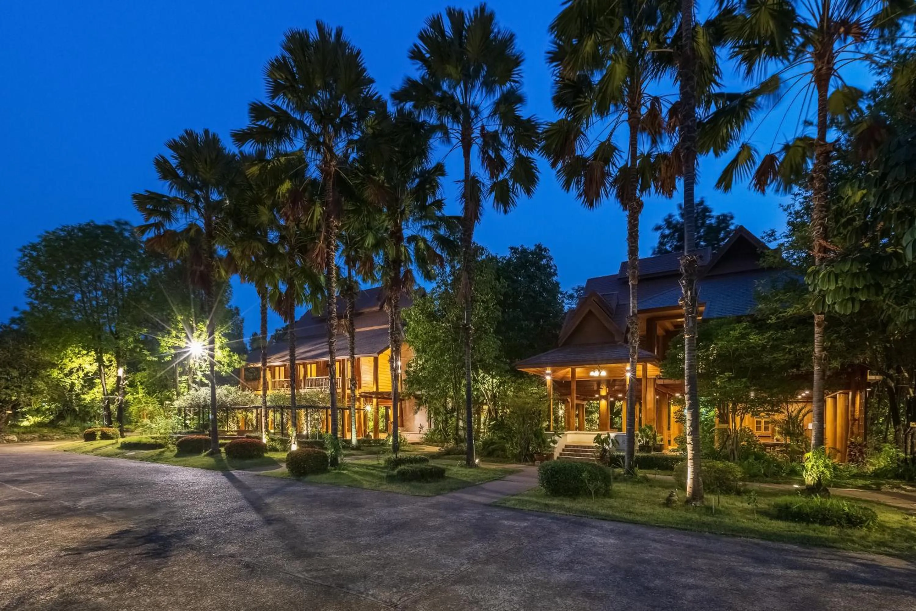 Property building in Vanasin Residence