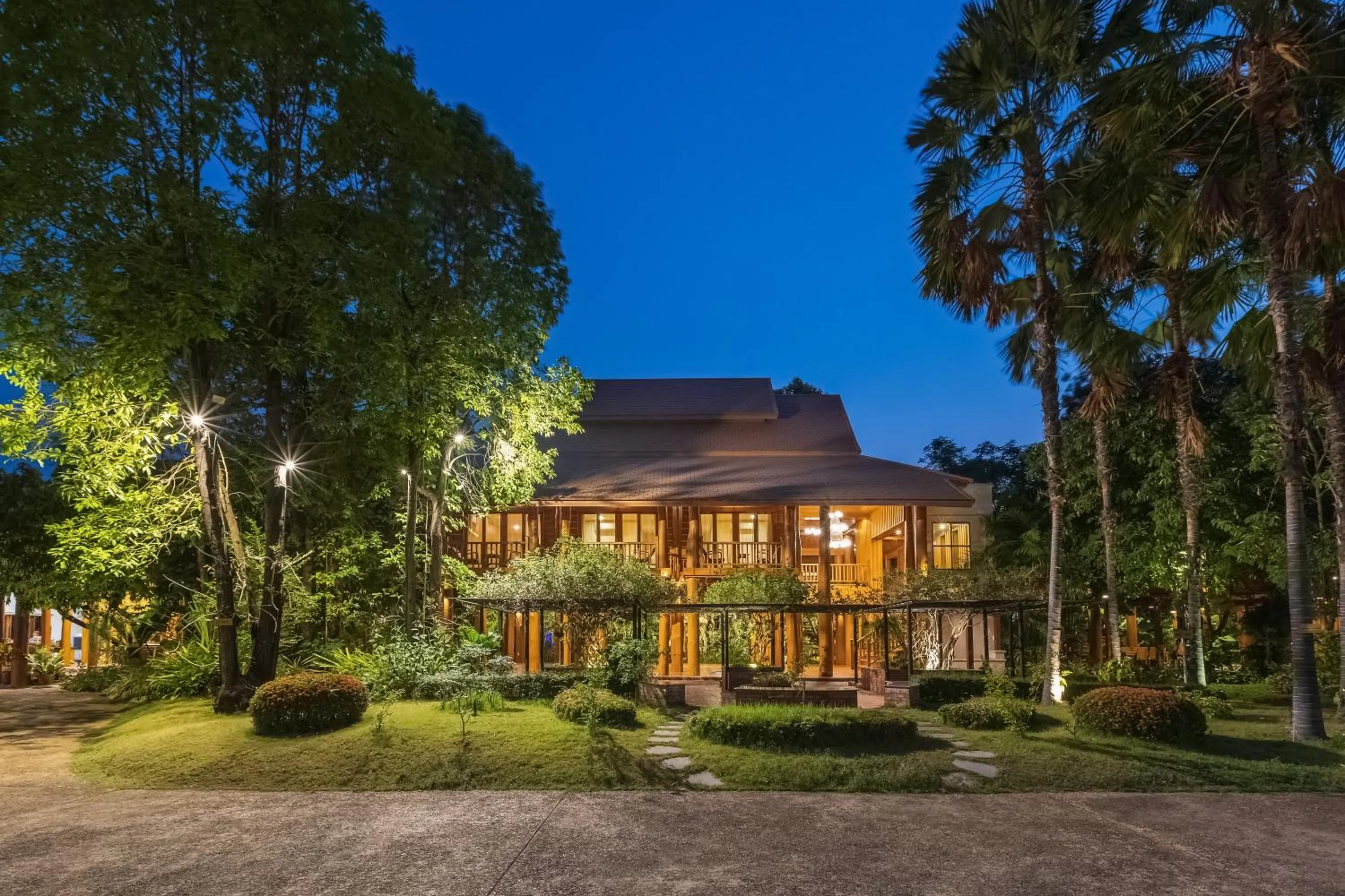 Property building in Vanasin Residence