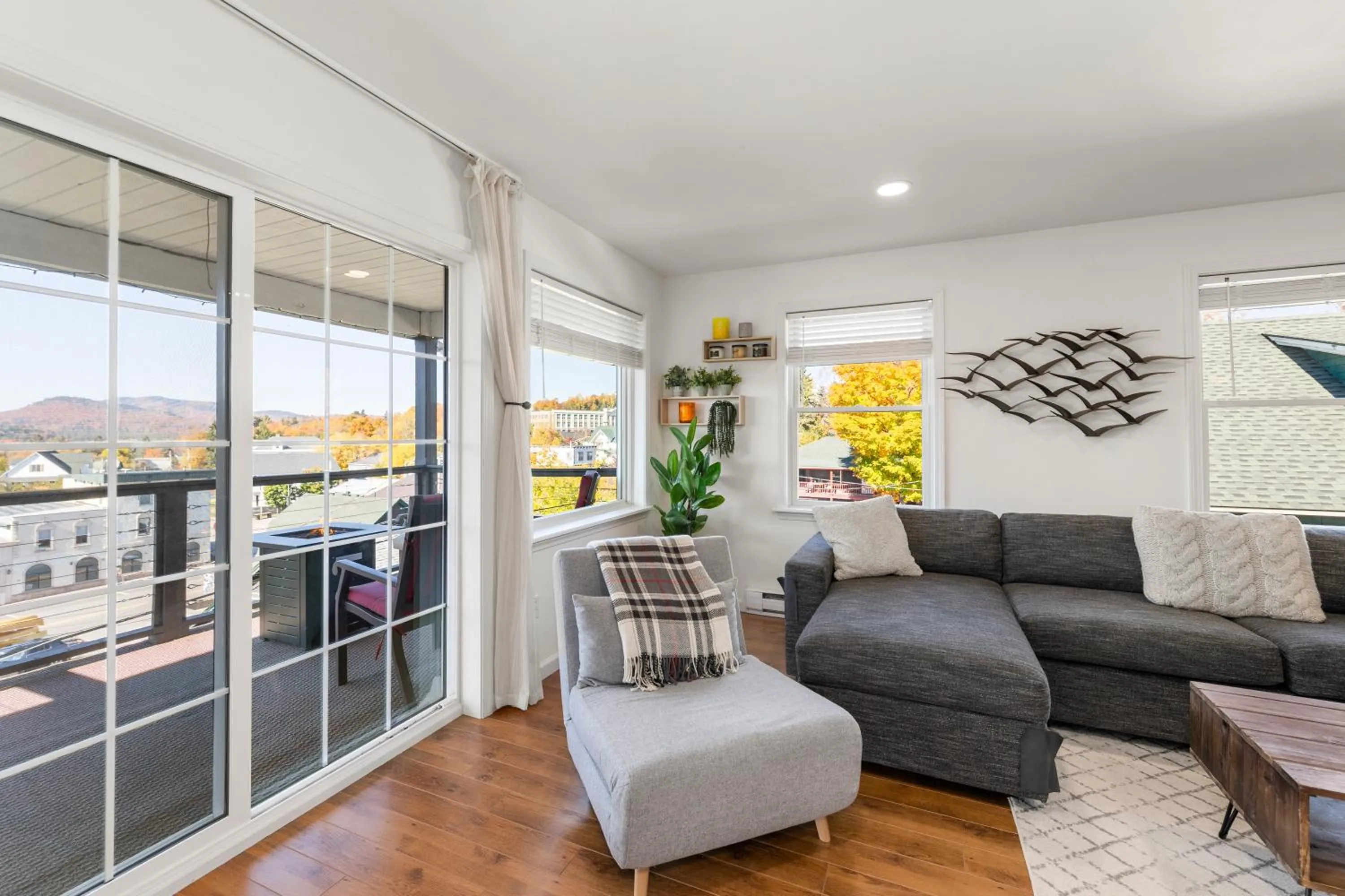 Seating area in Amazing Mountain Views Lake Placid & 1980 Olympic Center