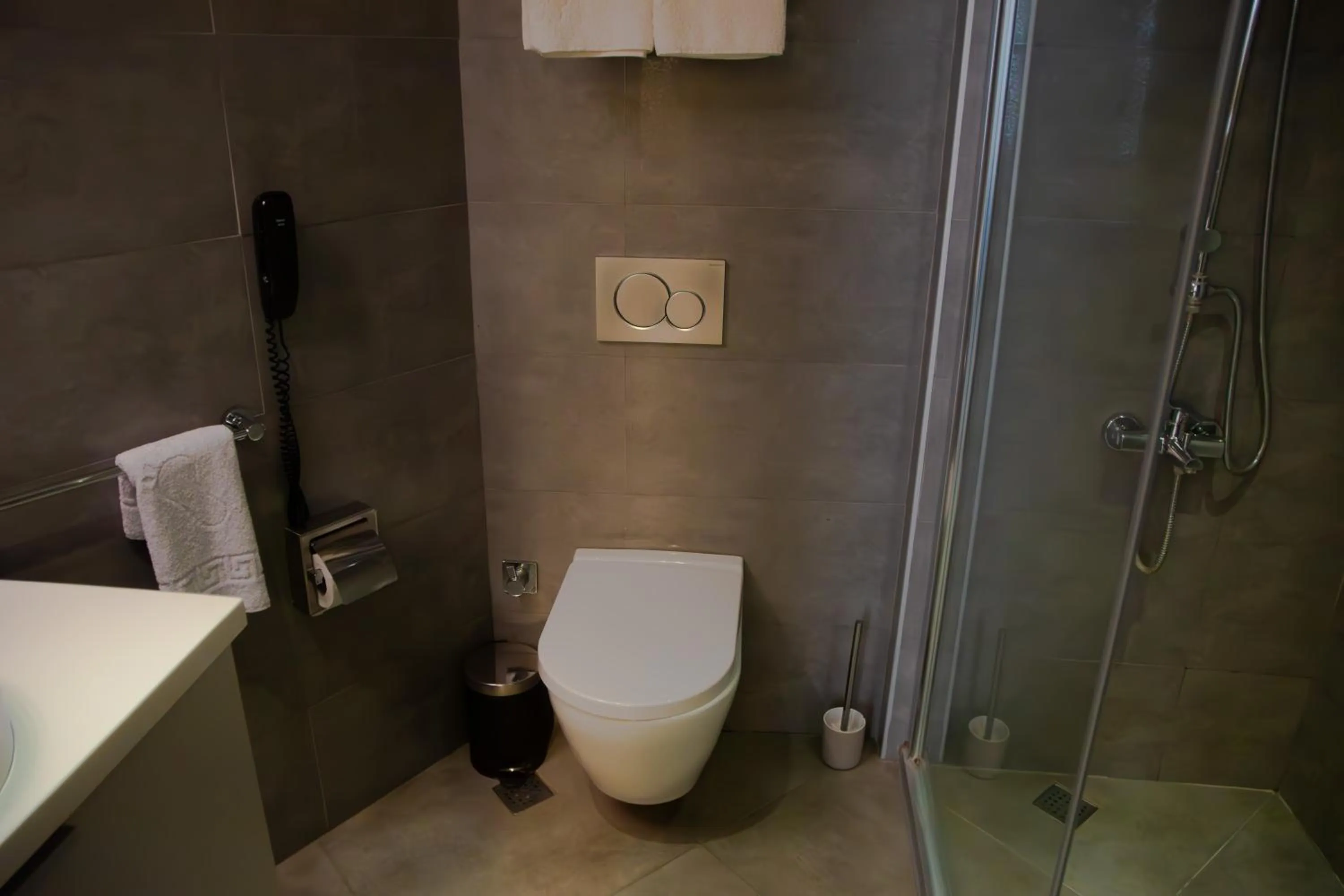 Shower in Star of İstanbul Residence