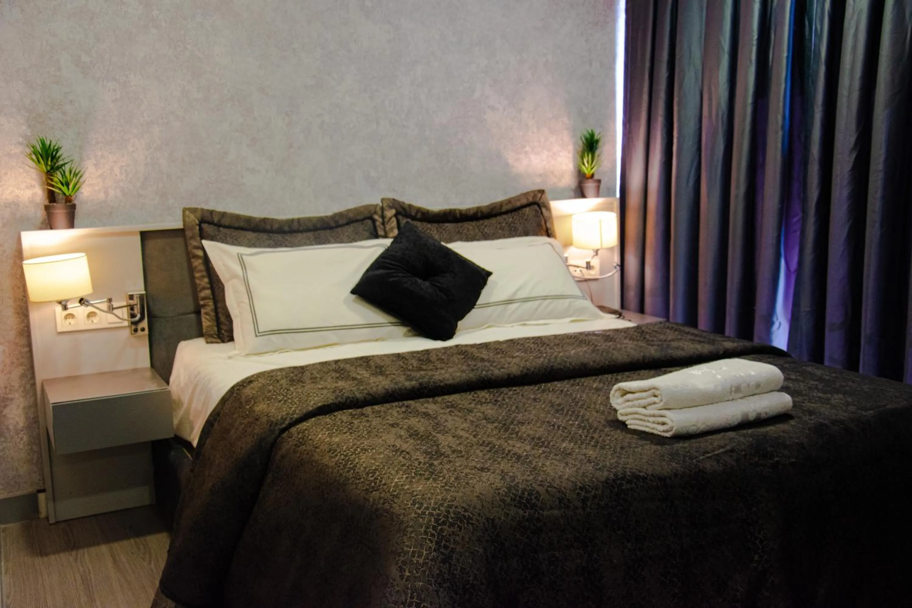 Bed in Star of İstanbul Residence