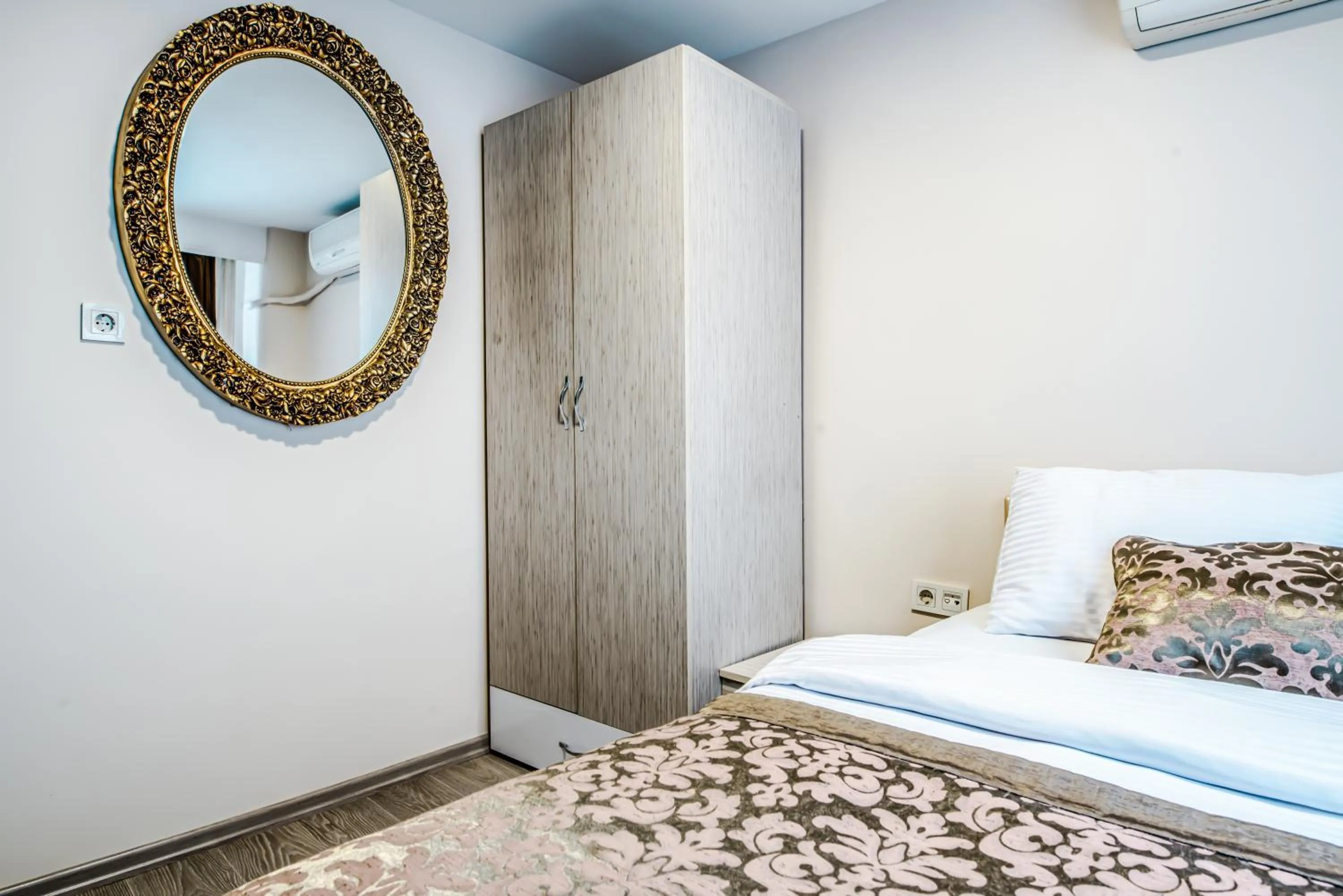 Bed in Lazz City Hotel