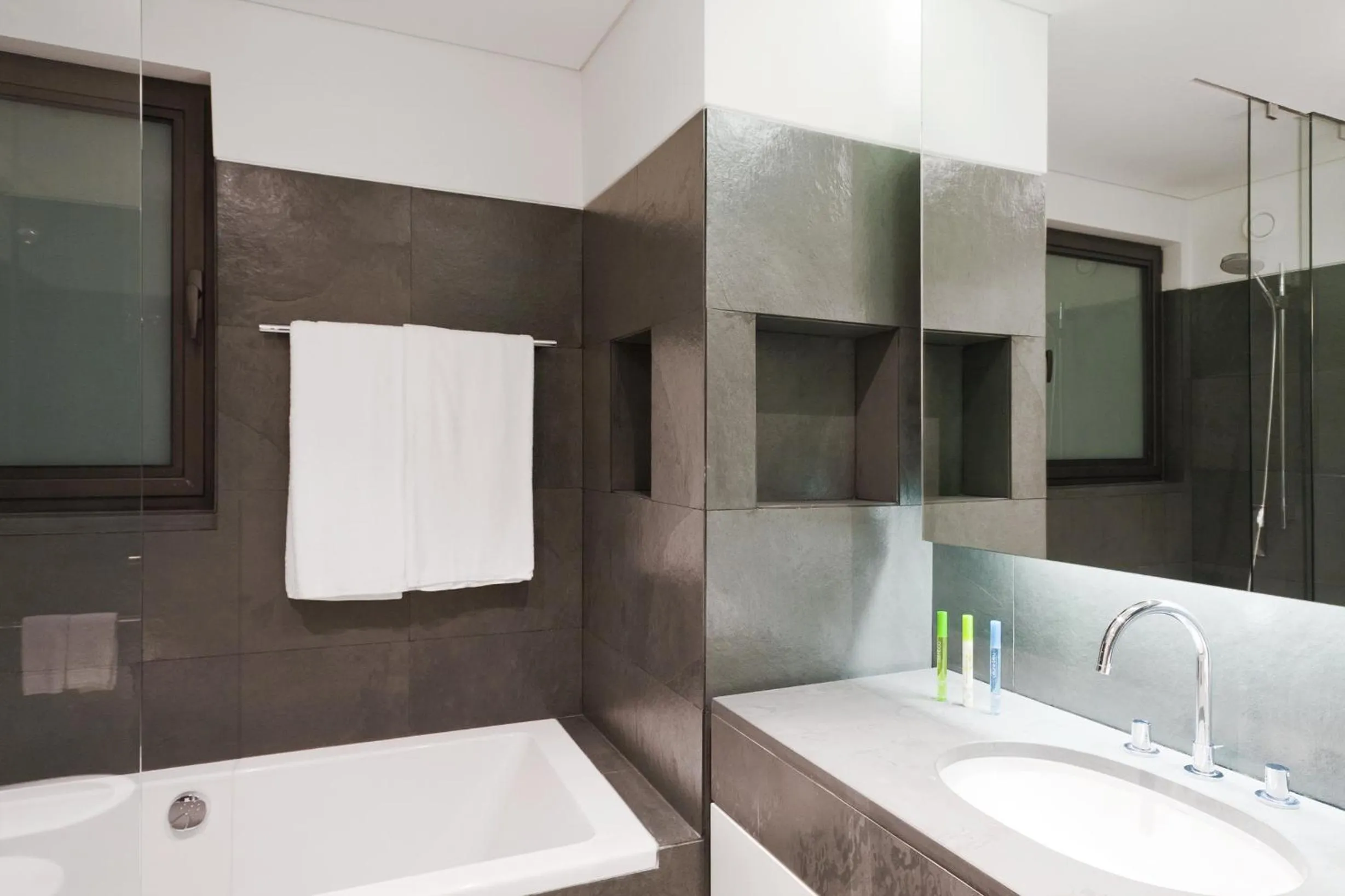 Bathroom in Troia Residence by The Editory - Apartamentos Ácala