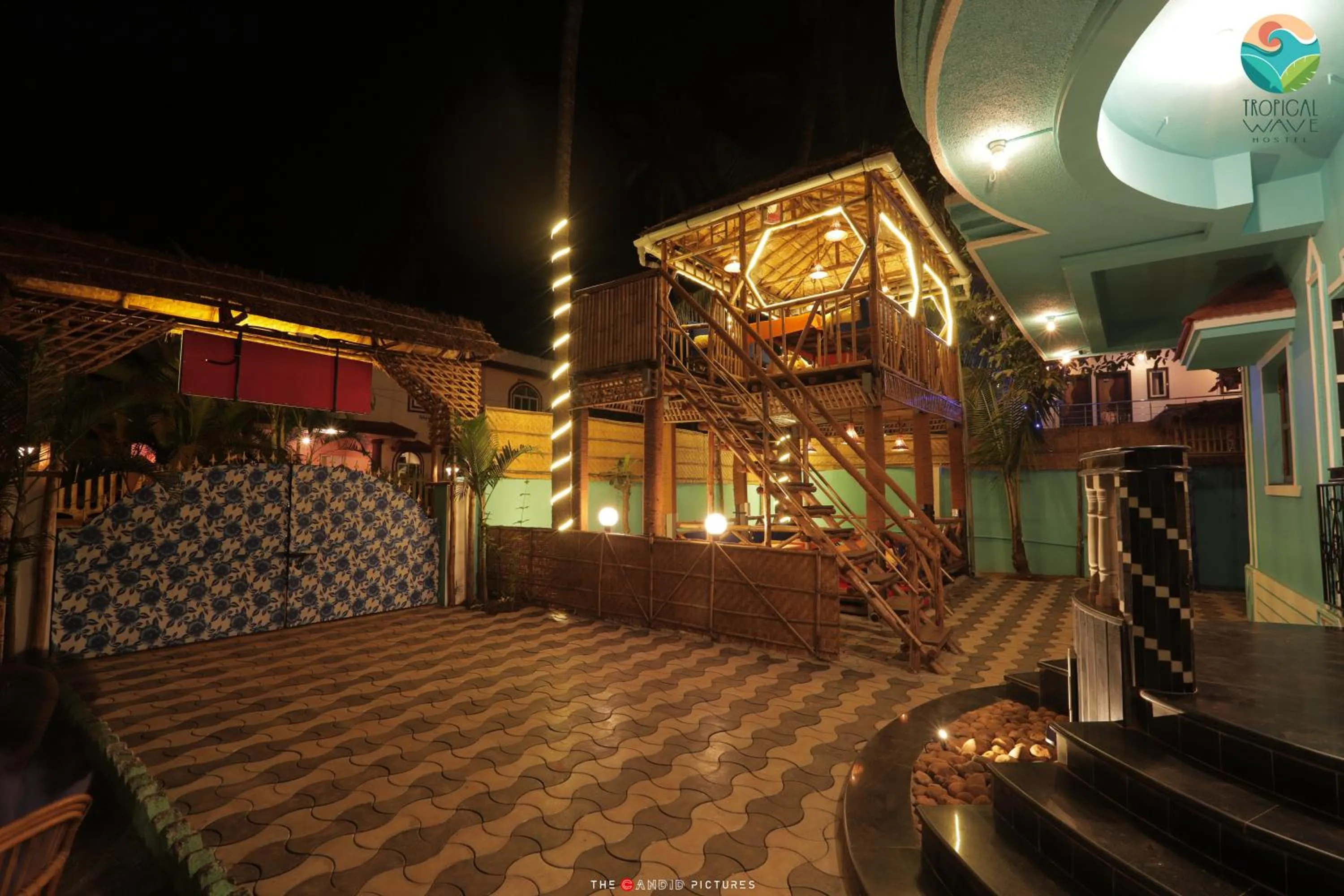 Restaurant/places to eat in Tropical Wave Hostel Morjim Goa