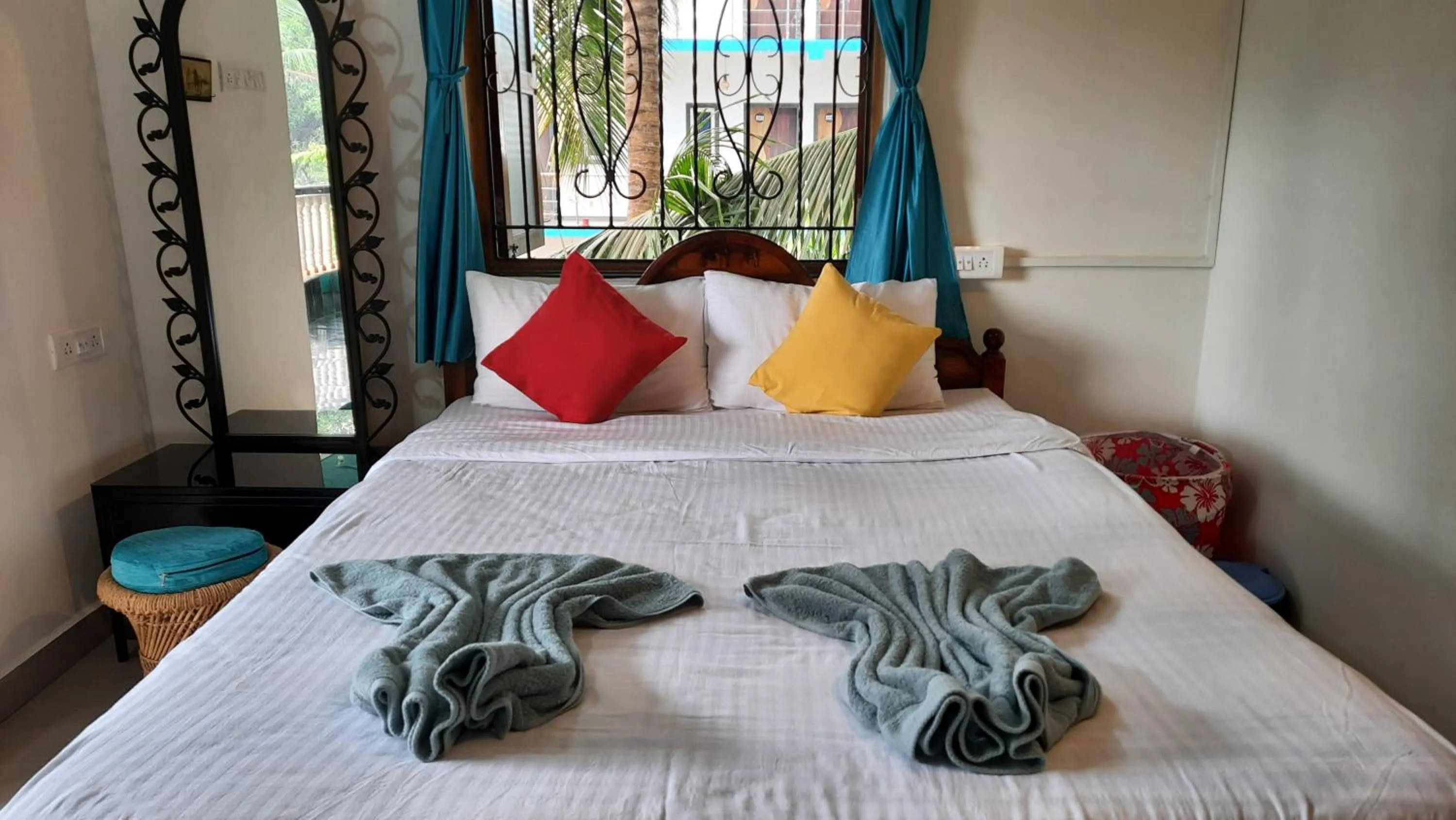 Bed in Tropical Wave Hostel Morjim Goa