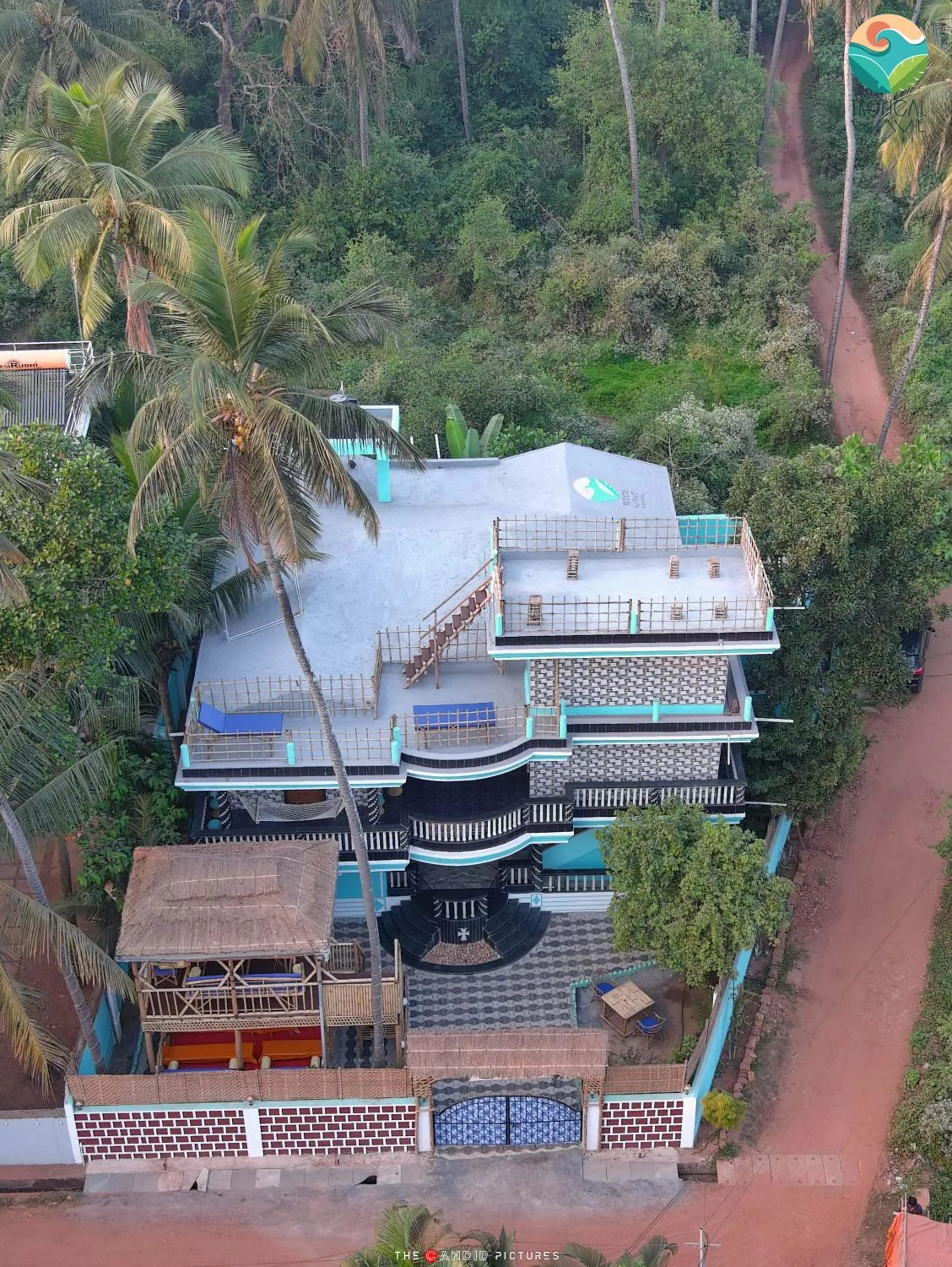 Tropical Wave Hostel Morjim Goa