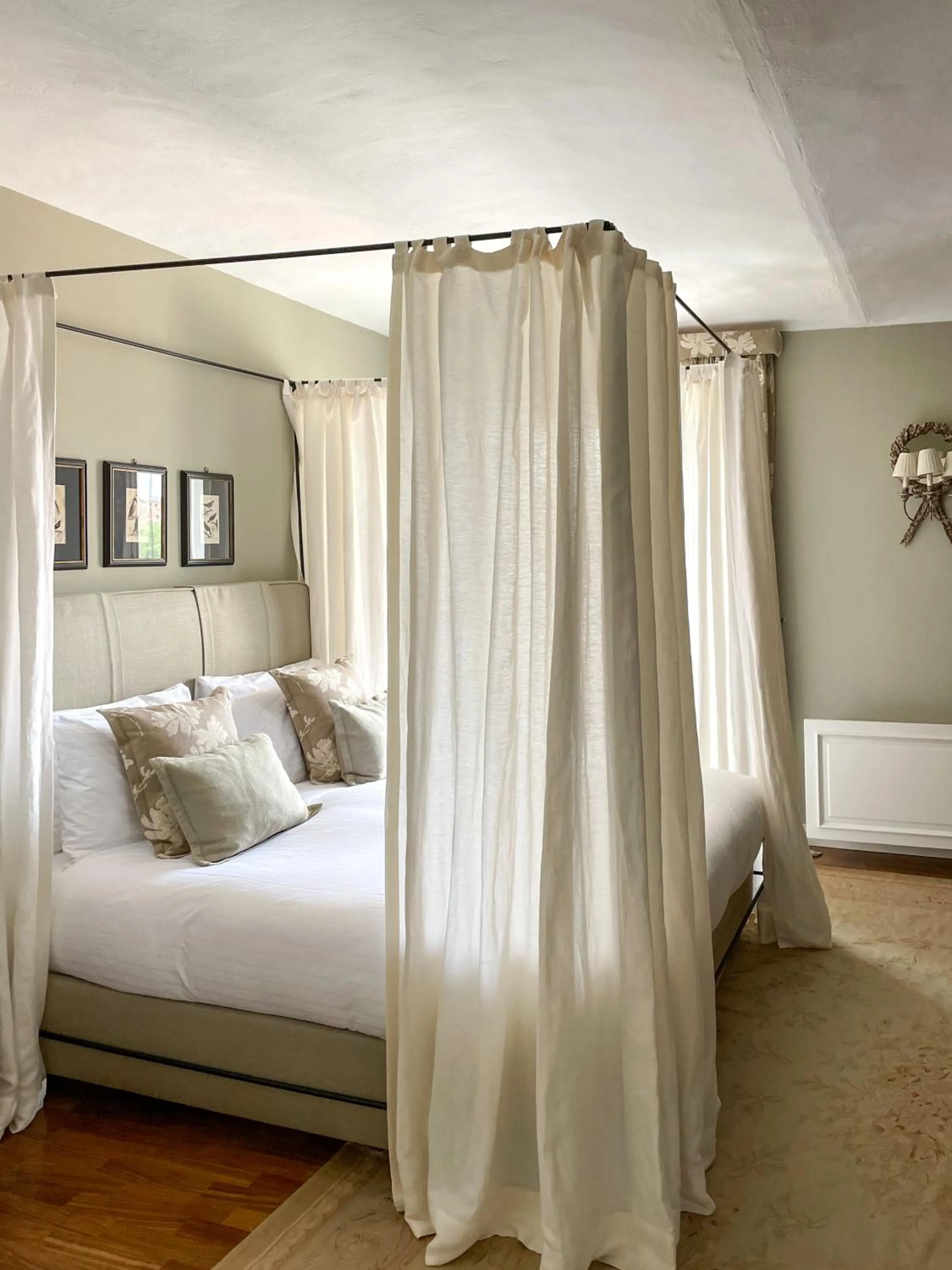 Photo of the whole room, Bed in Corte Gondina Boutique Hotel