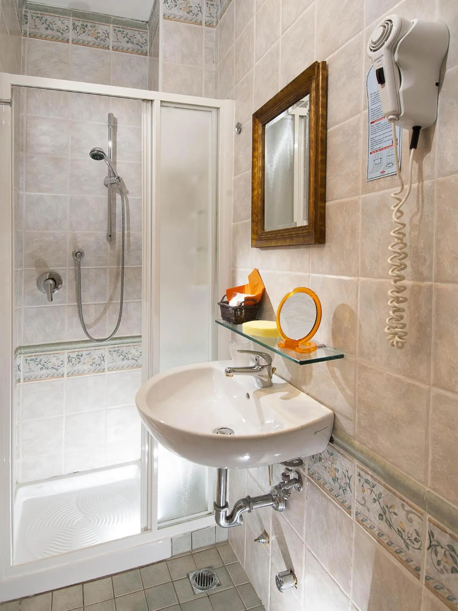 Bathroom in Hotel Dea