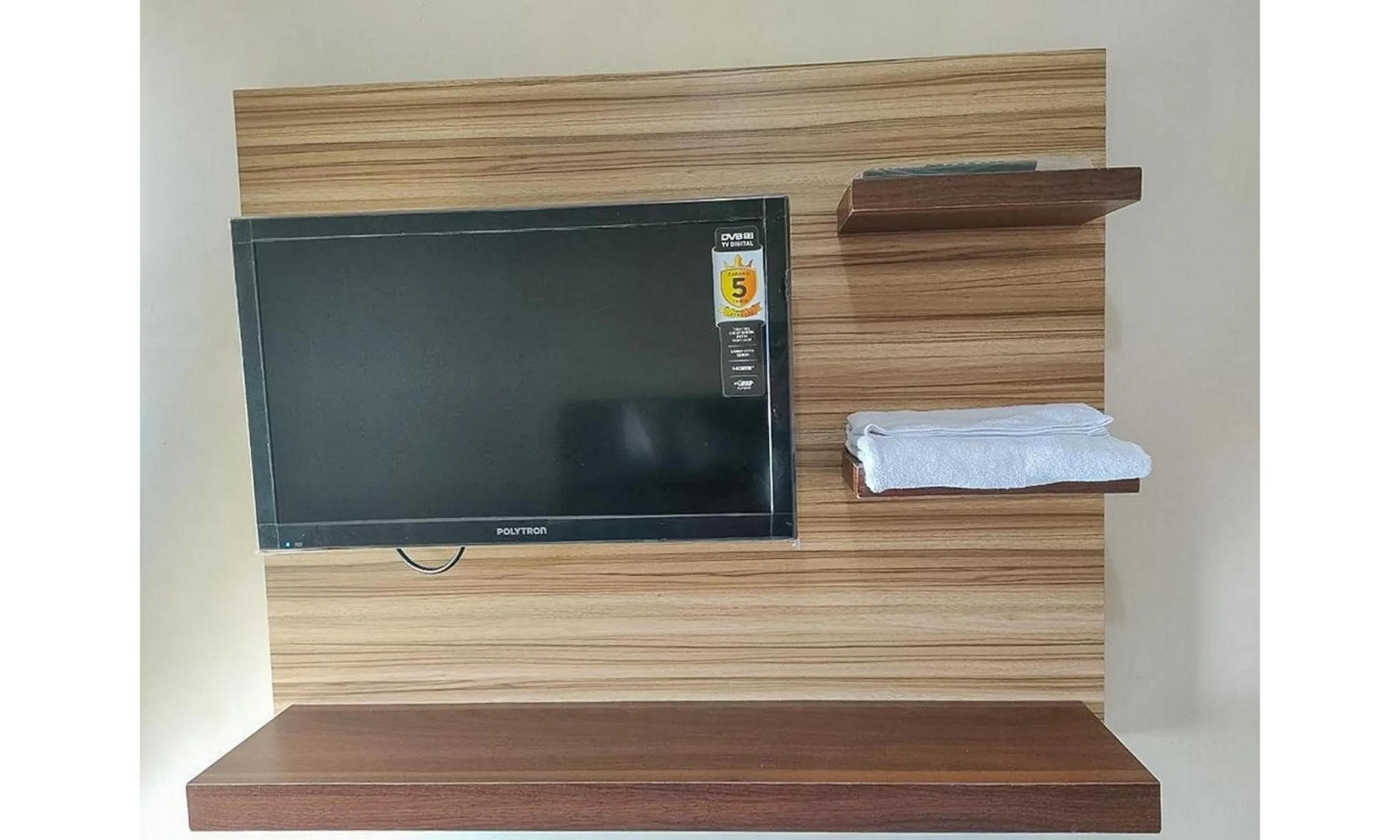 RedDoorz near BNS Batu