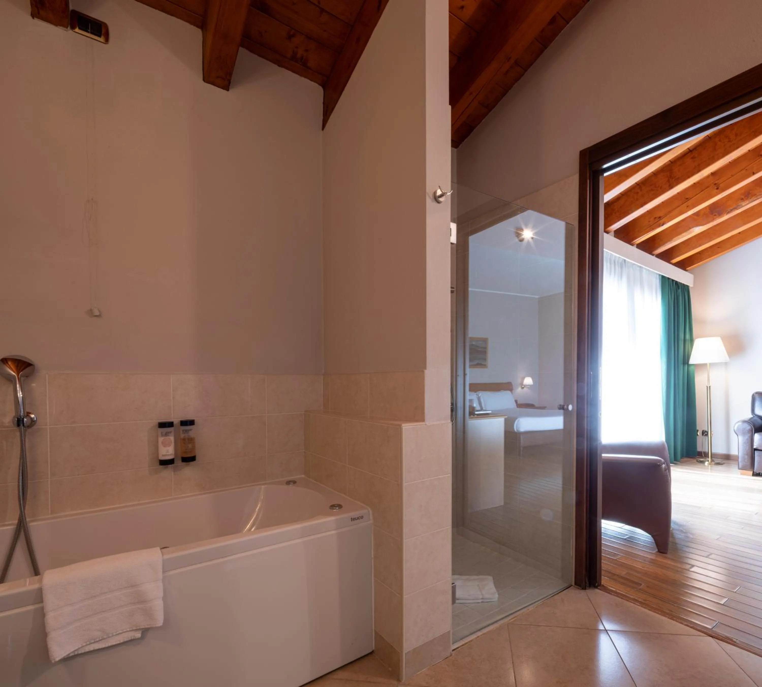 Bathroom in Hotel Horizon Wellness & Spa Resort - Best Western Signature Collection