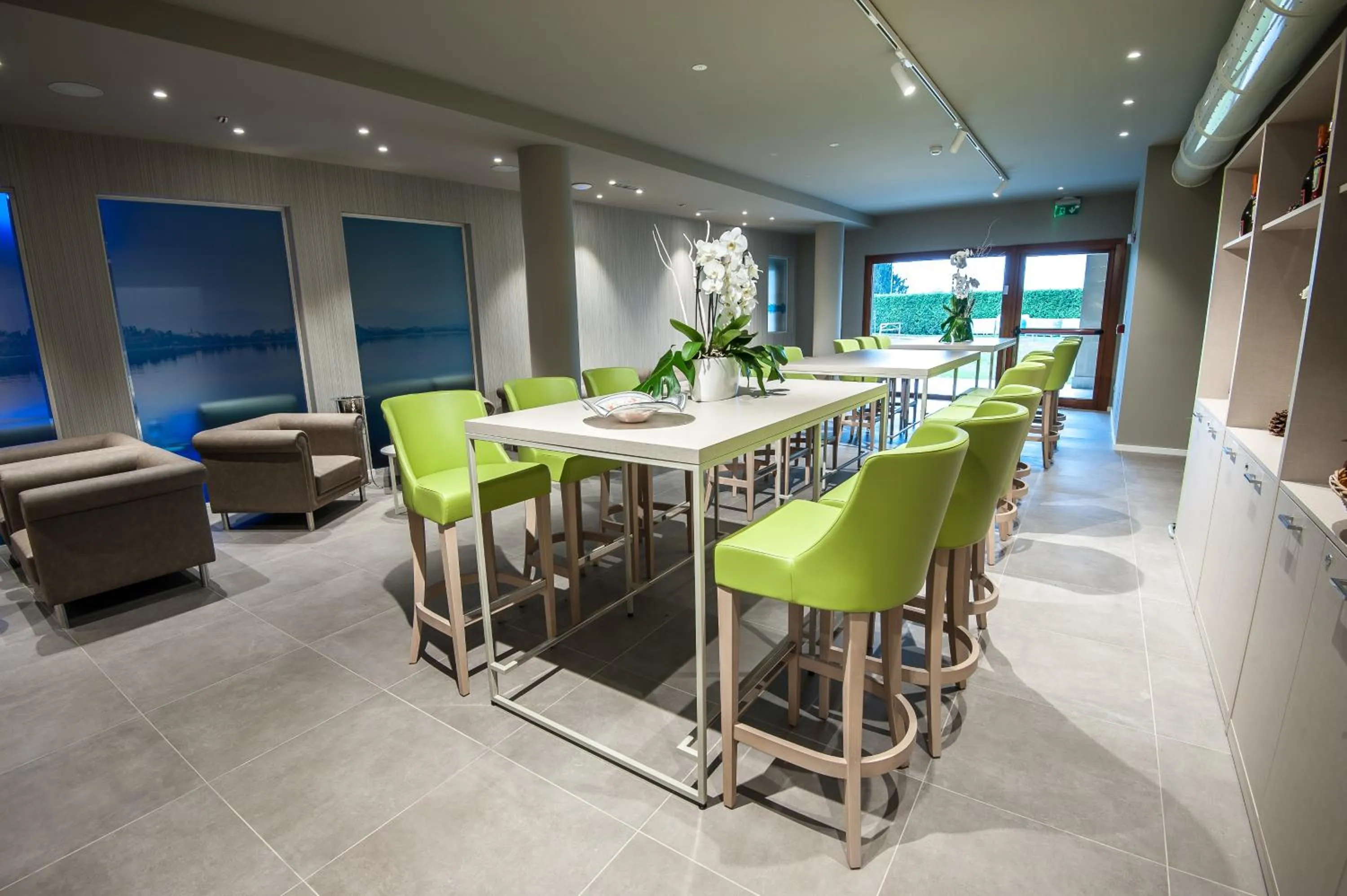 Business facilities in Hotel Horizon Wellness & Spa Resort - Best Western Signature Collection