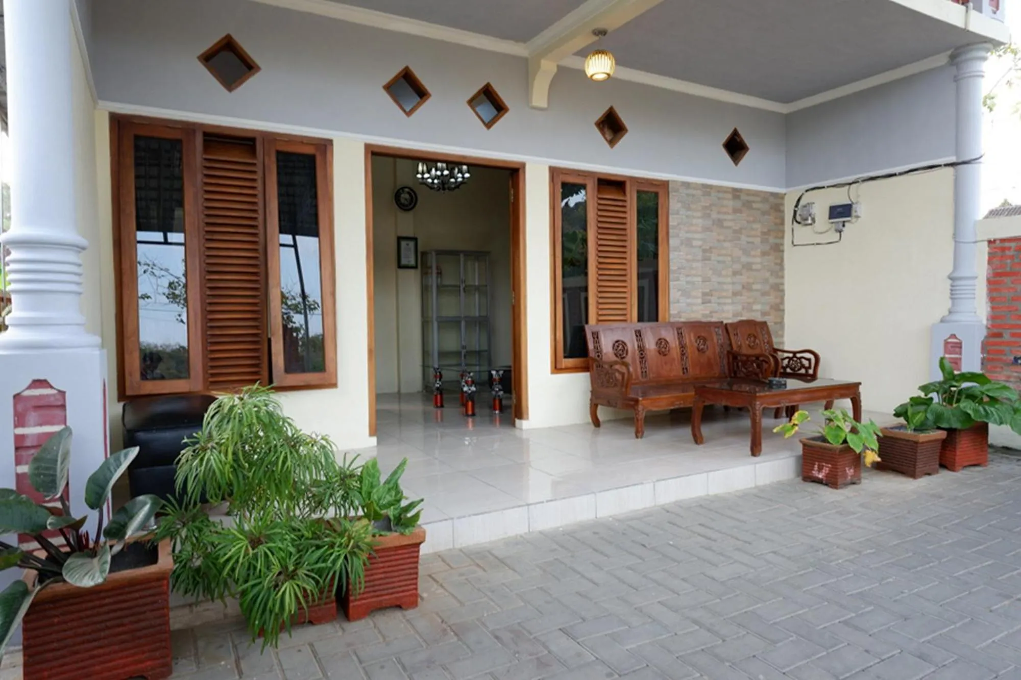 Property building in RedDoorz Syariah near Alun Alun Pacitan 2