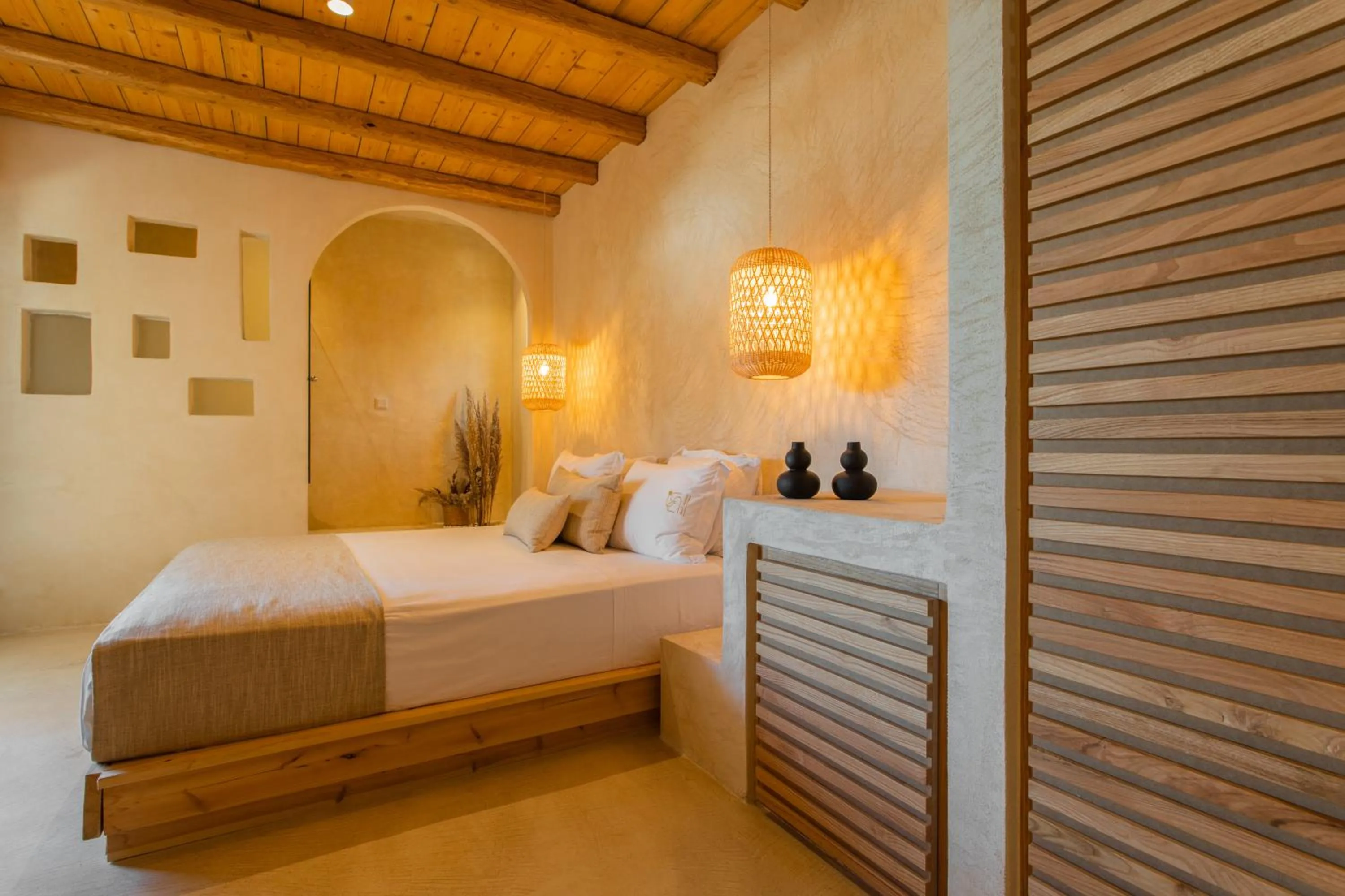 Bed in Meli Suites Isle - Adults Only