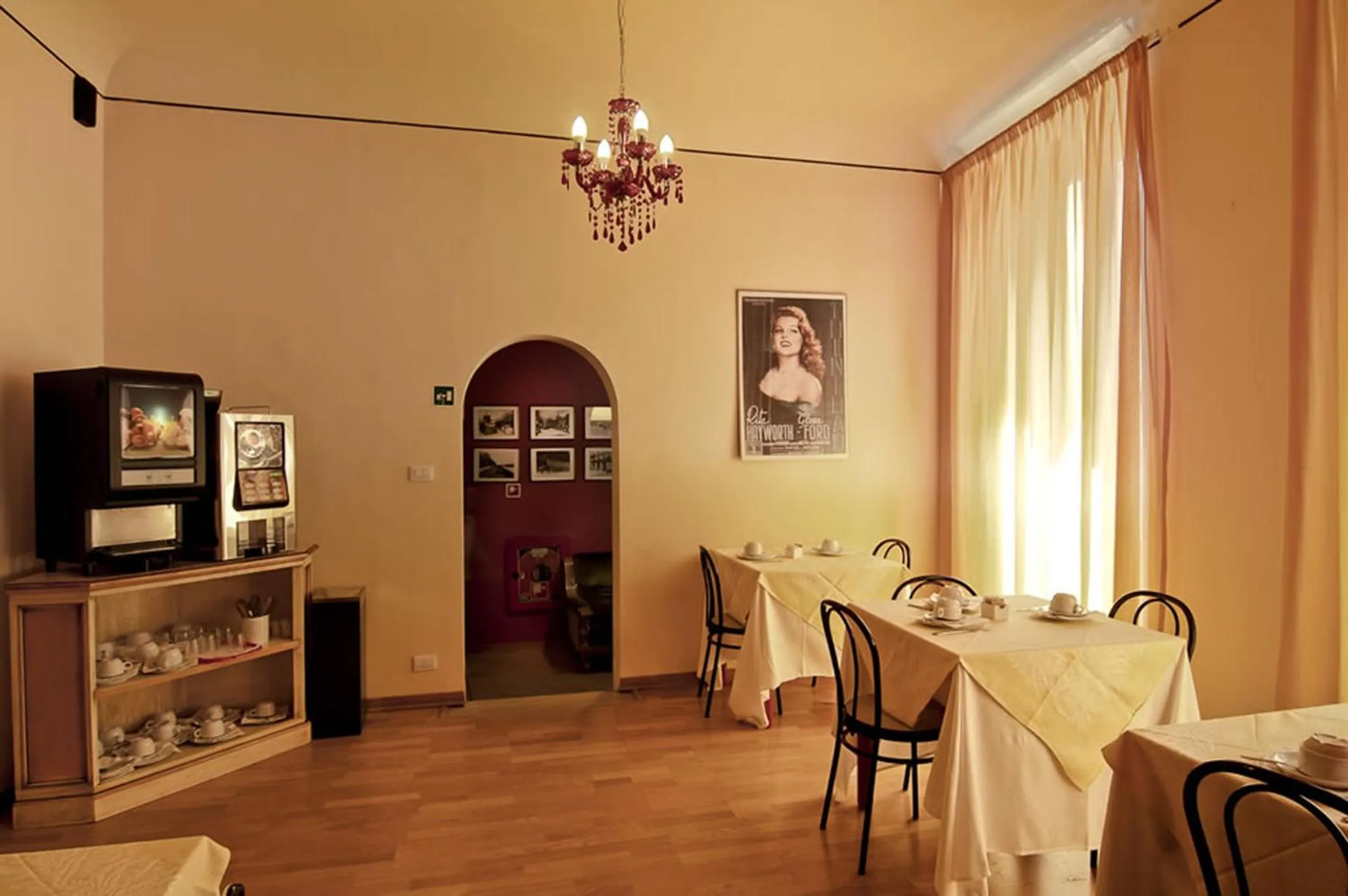 Restaurant/places to eat in Hotel Romagna